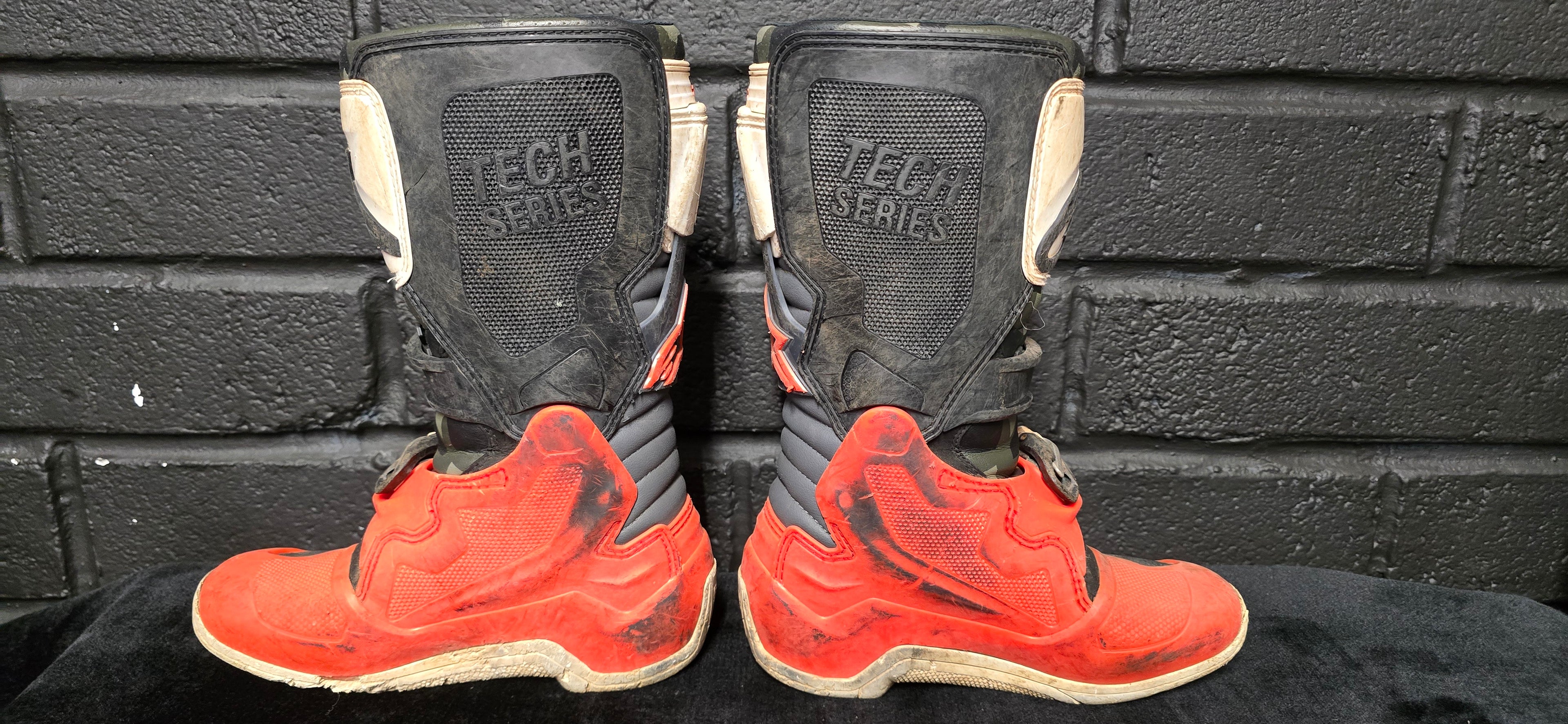 Alpinestars Tech 7s UK4