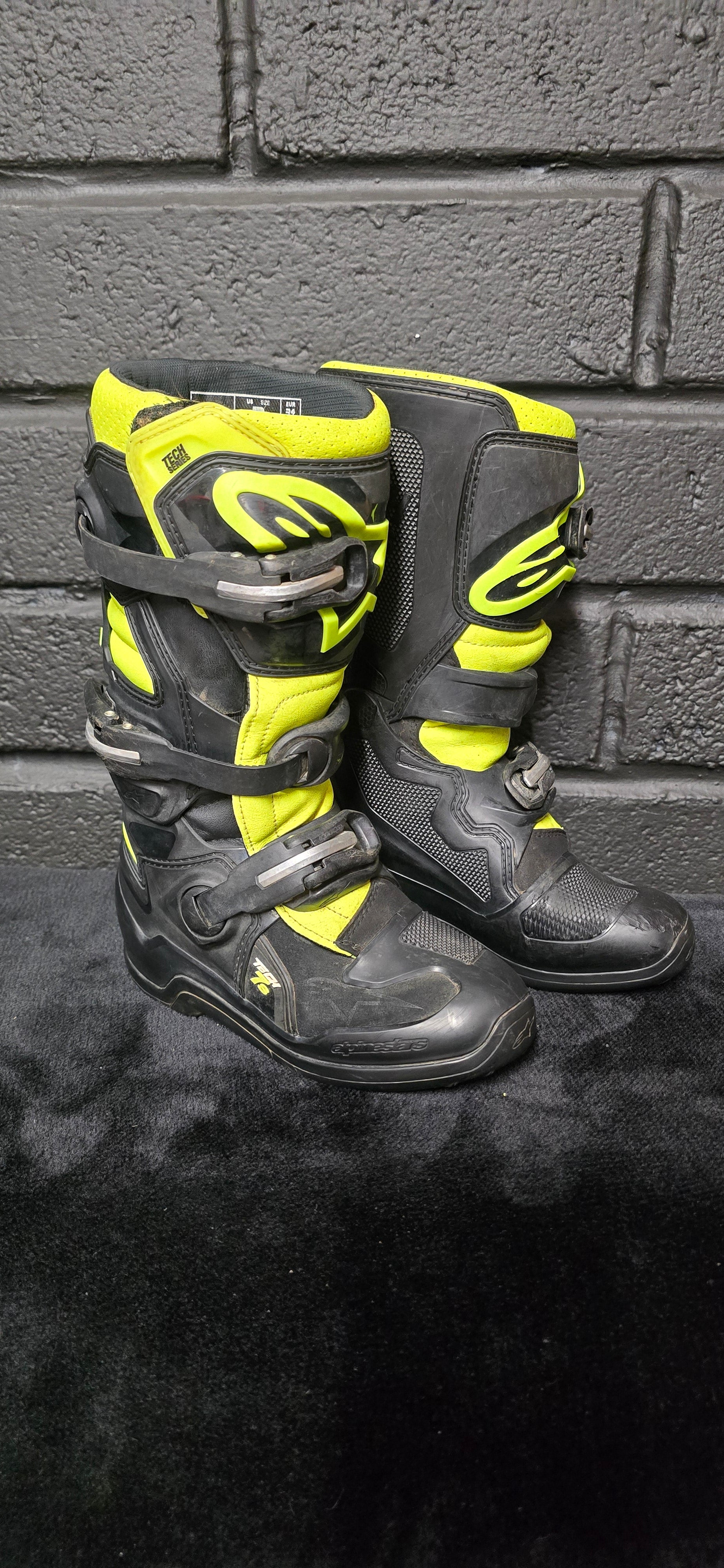 Alpinestars Tech 7s UK1
