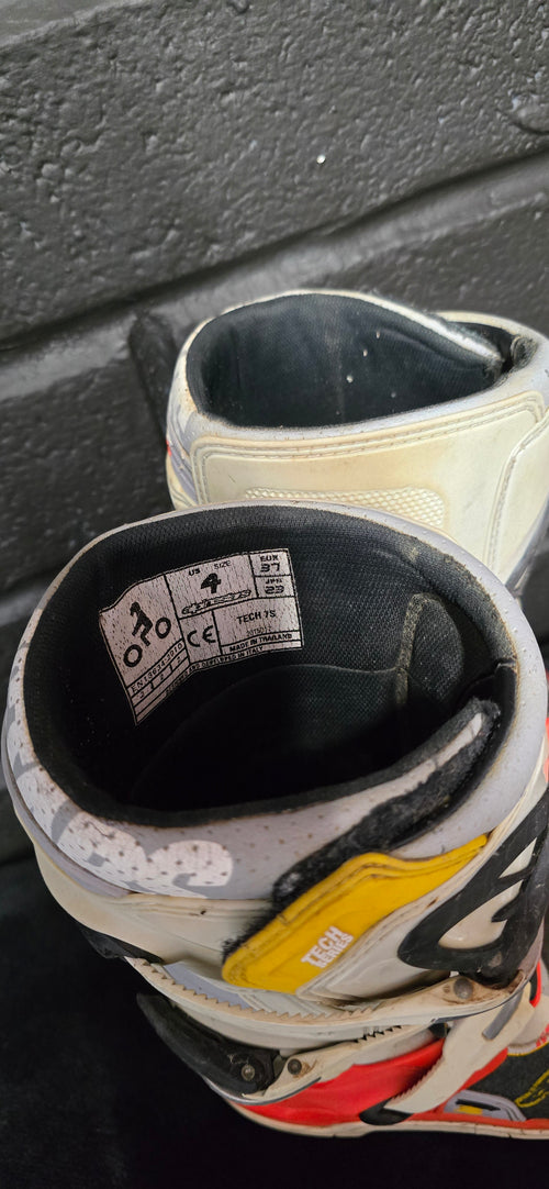 Alpinestars Tech 7s UK3