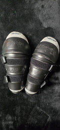 Fox peewee knee guards