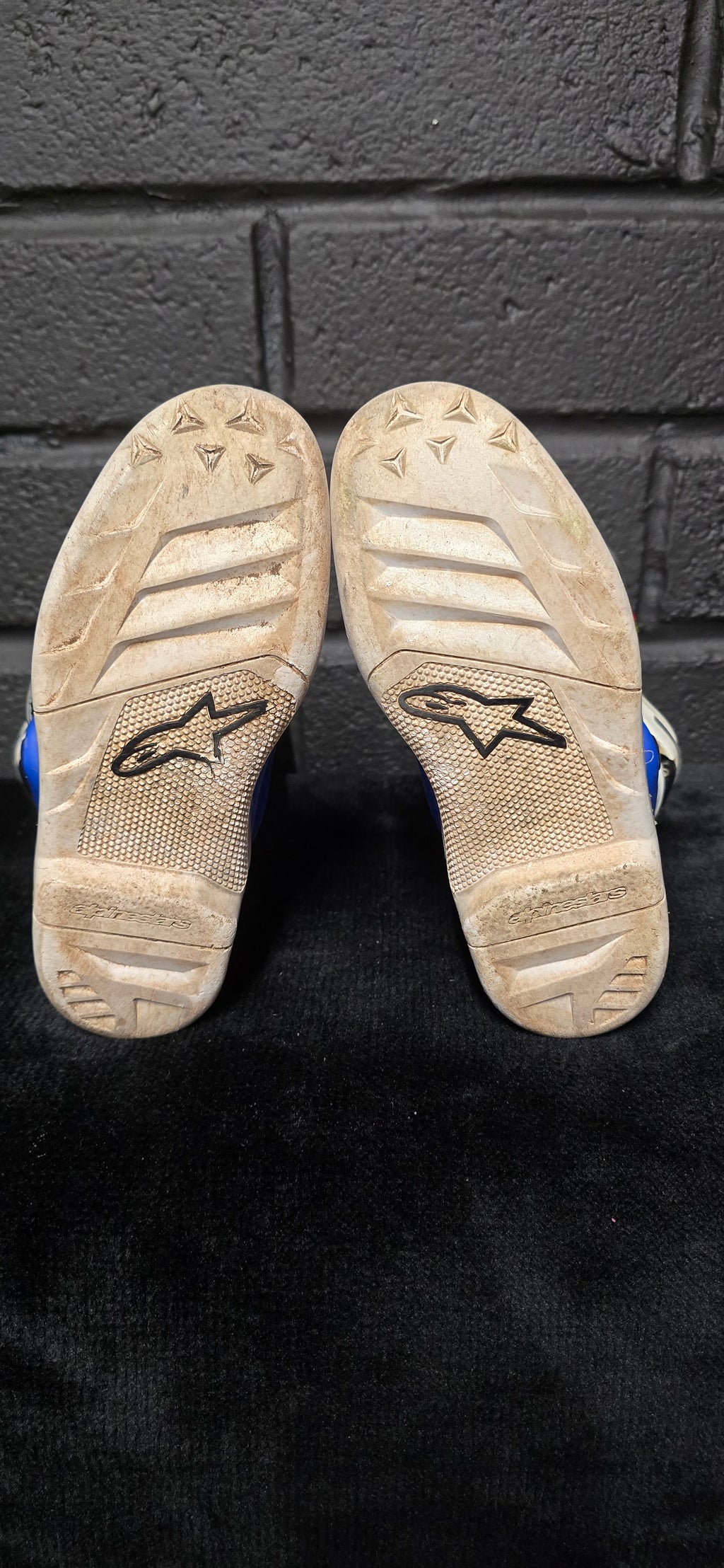 Alpinestars tech7s UK1