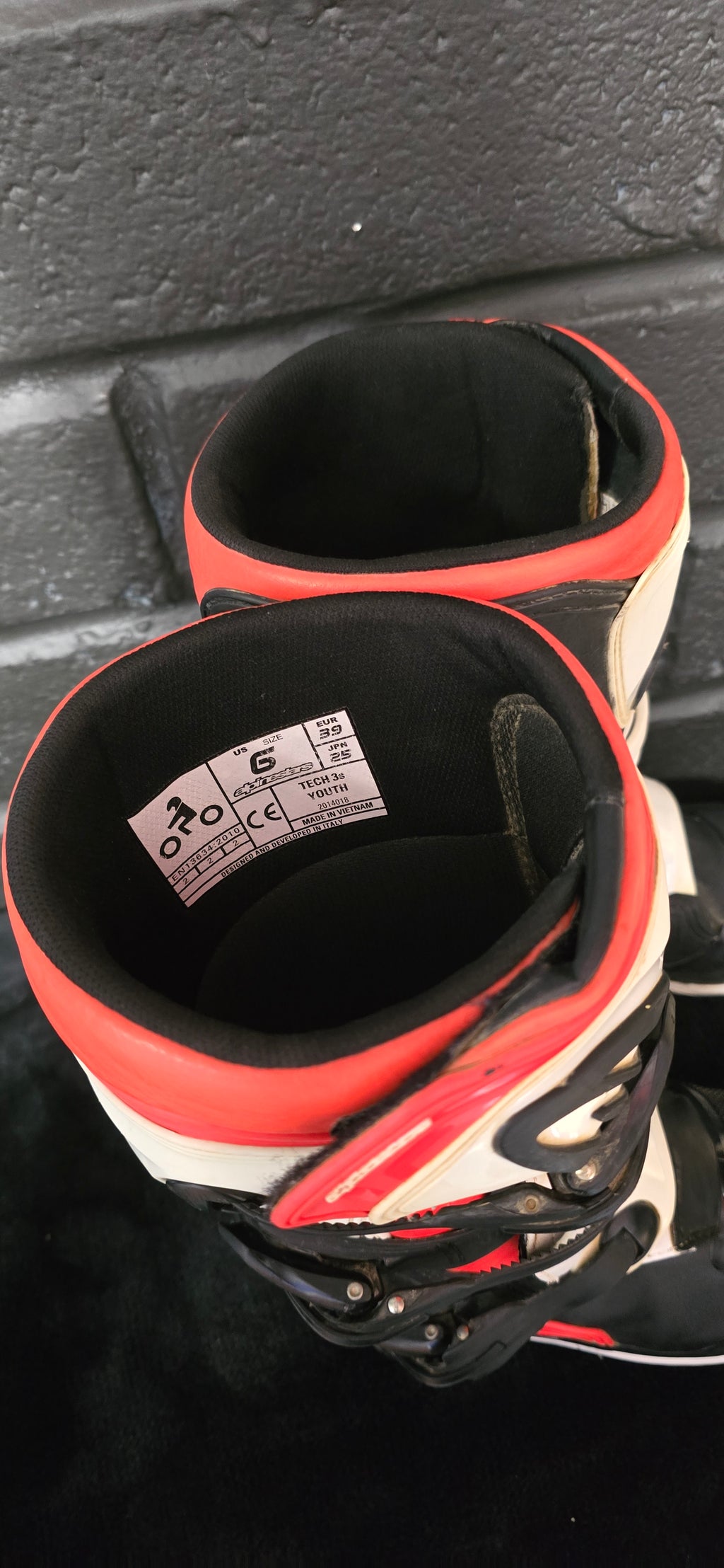 Alpinestars Tech 3s UK5