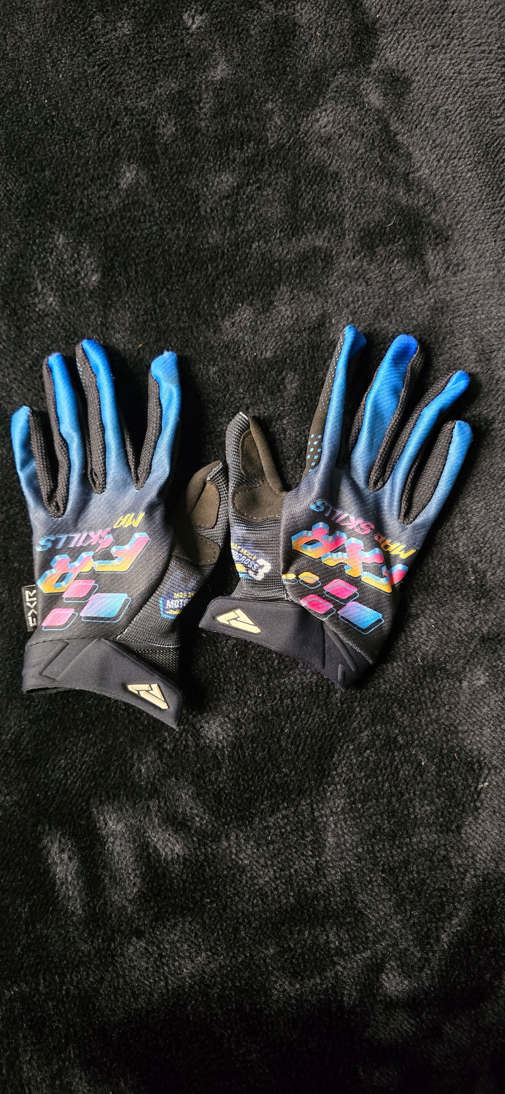 FXR gloves YS
