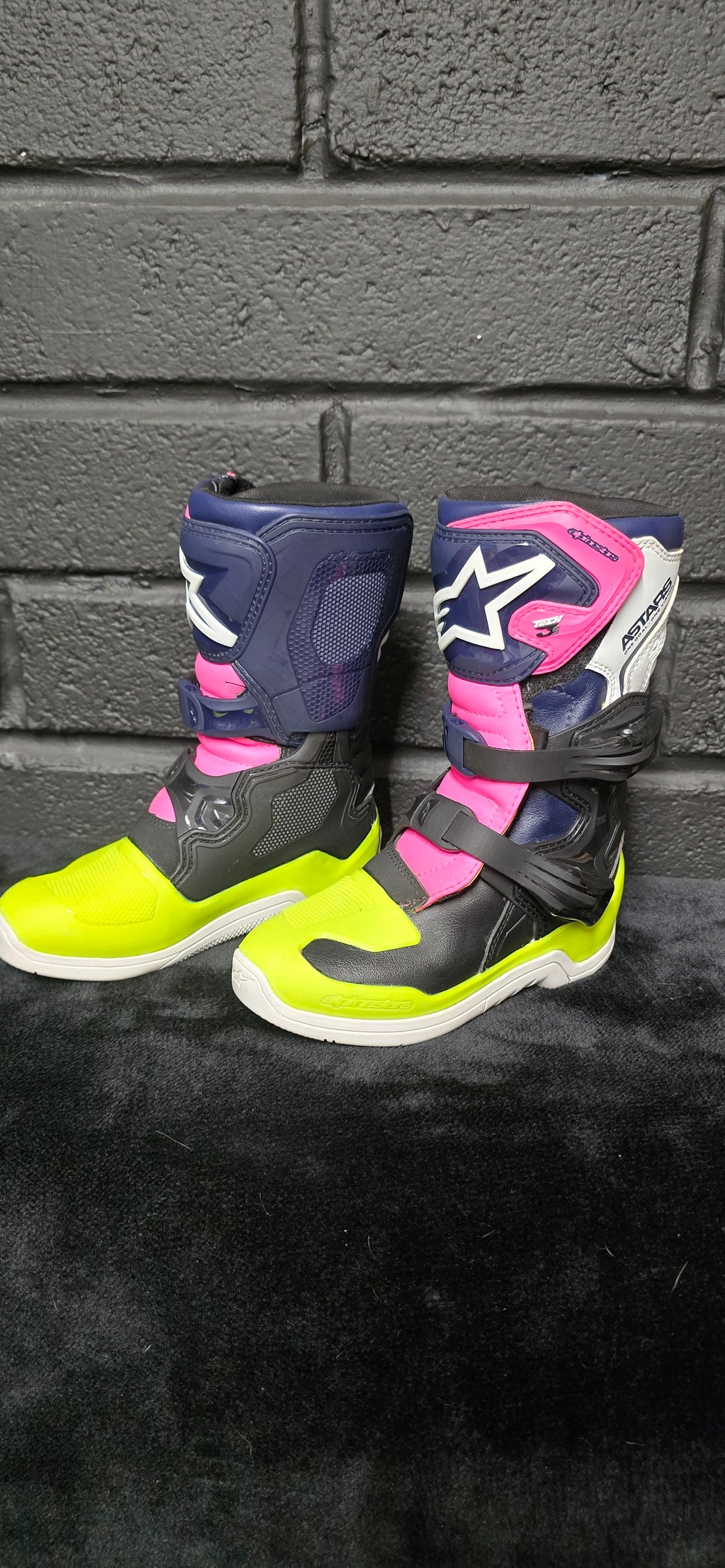 Alpinestars Tech3s UK13