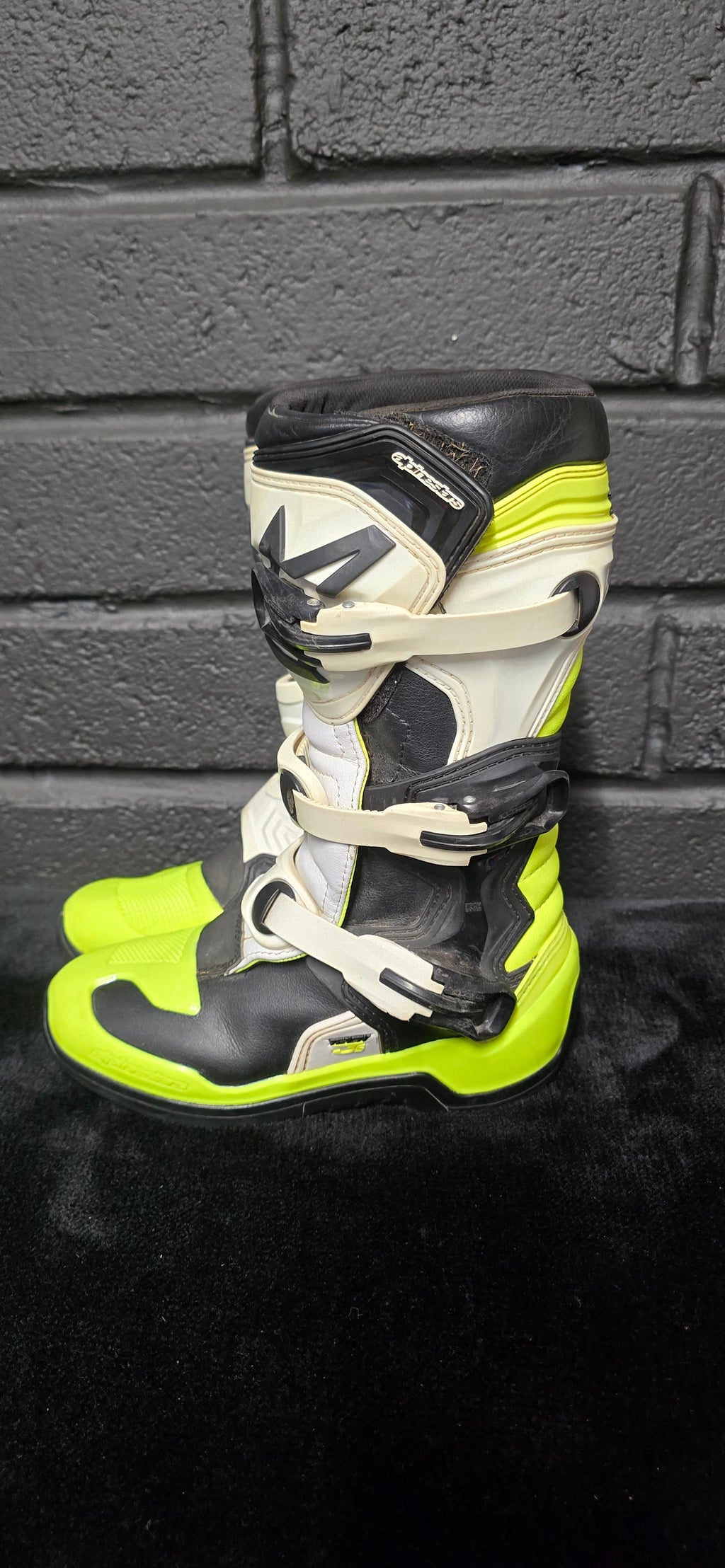Alpinestars Tech 3s UK3