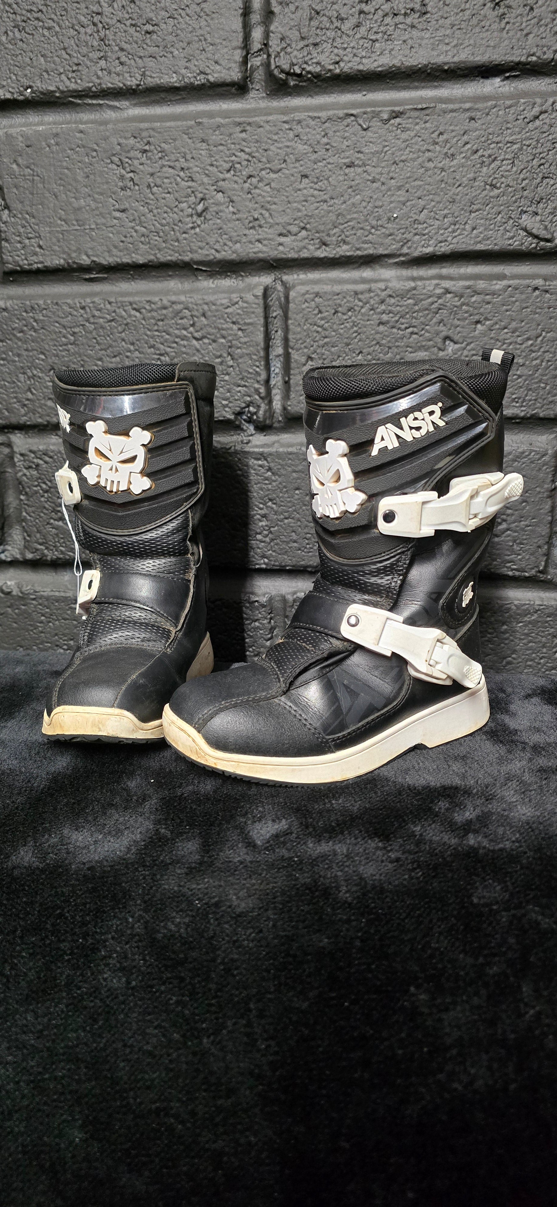 ANSR UK12