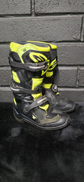 Alpinestars Tech7s UK2