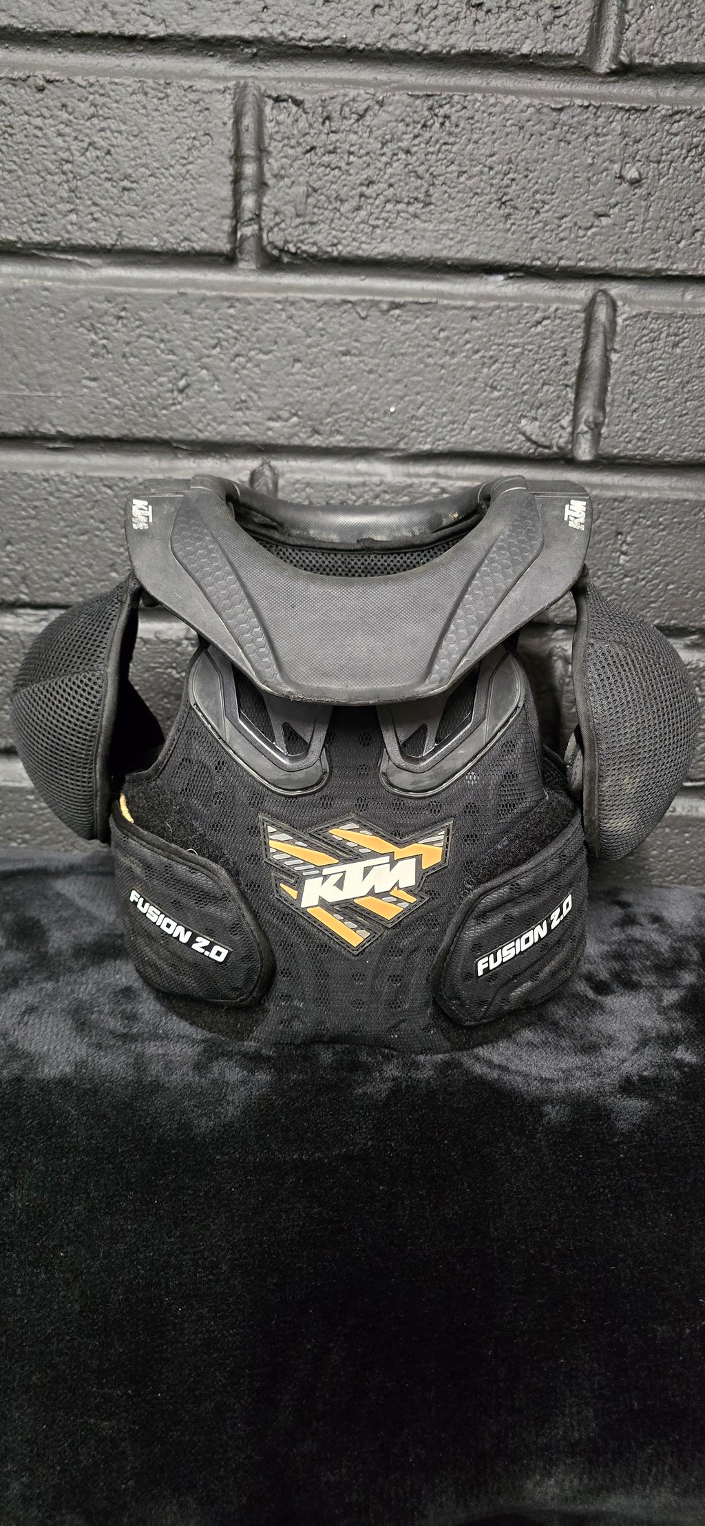 Leatt Fusion 2.0 KTM small