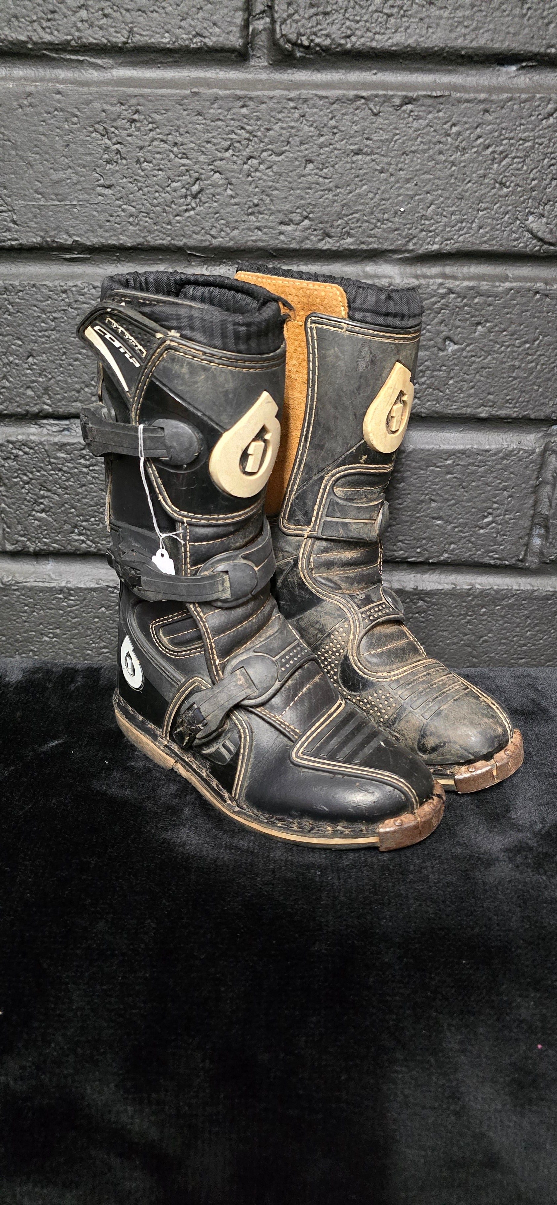 661 UK2