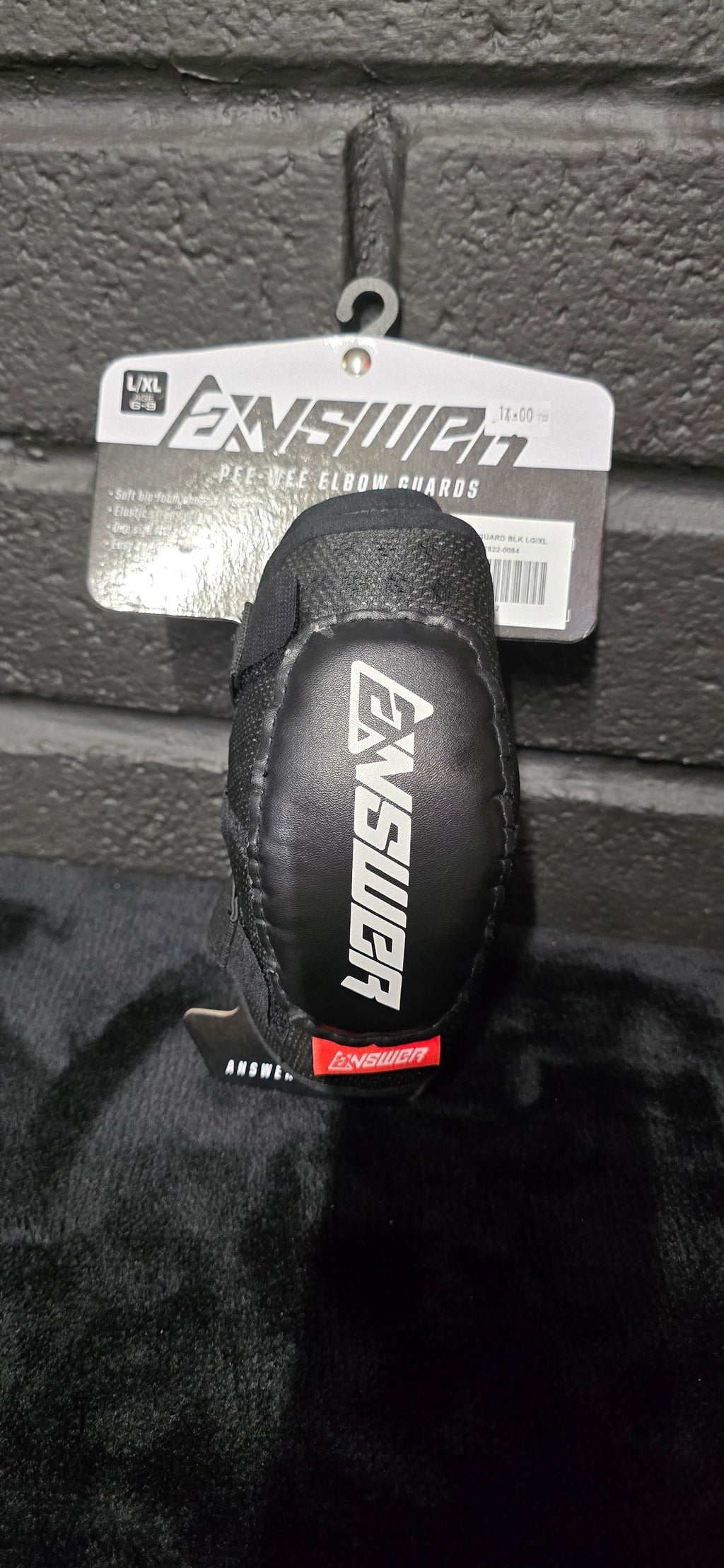 ANSWER elbow pads *new*