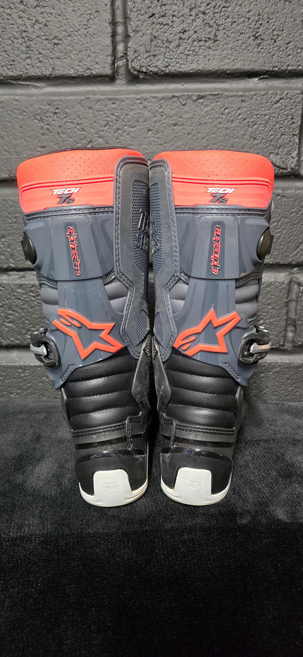 Alpinestars Tech 7s UK1