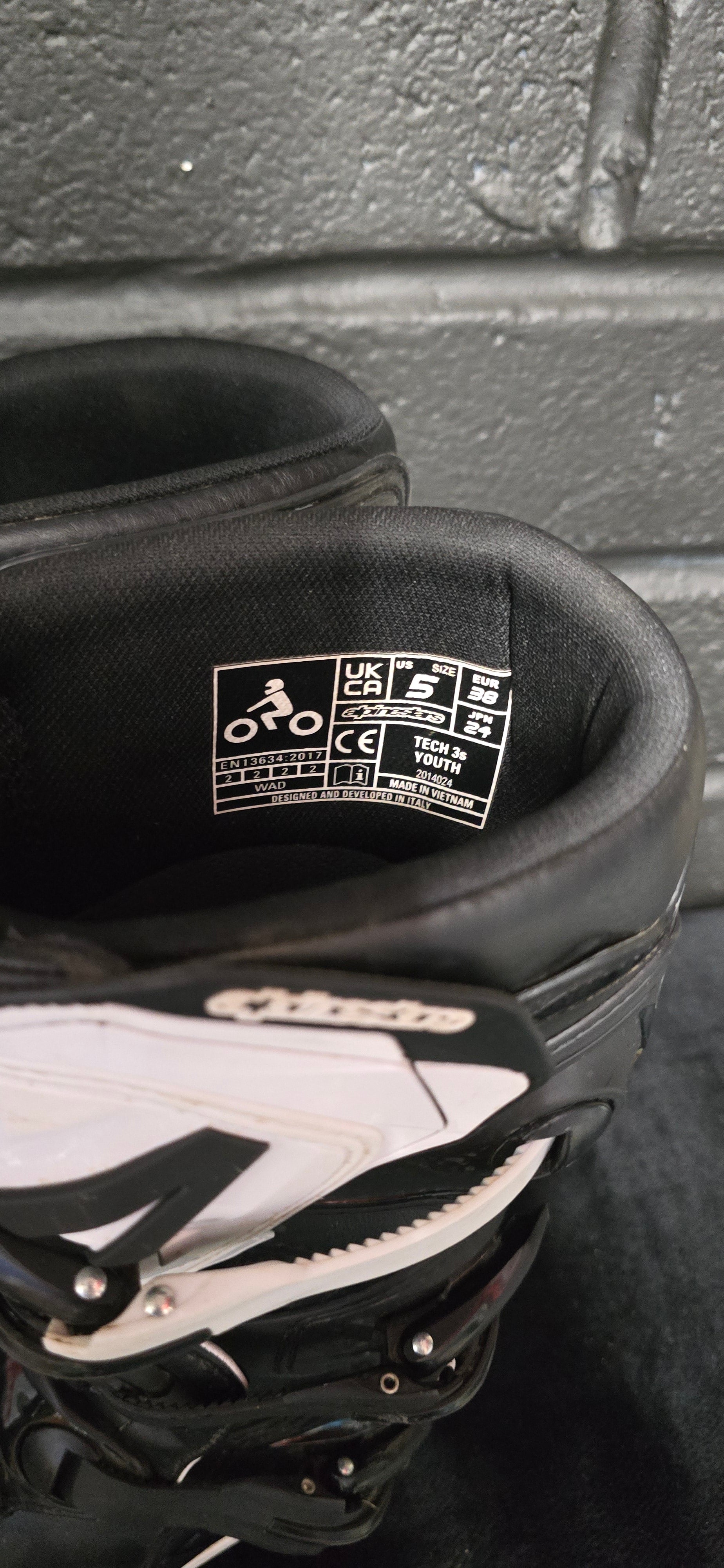 Alpinestars Tech3 UK4