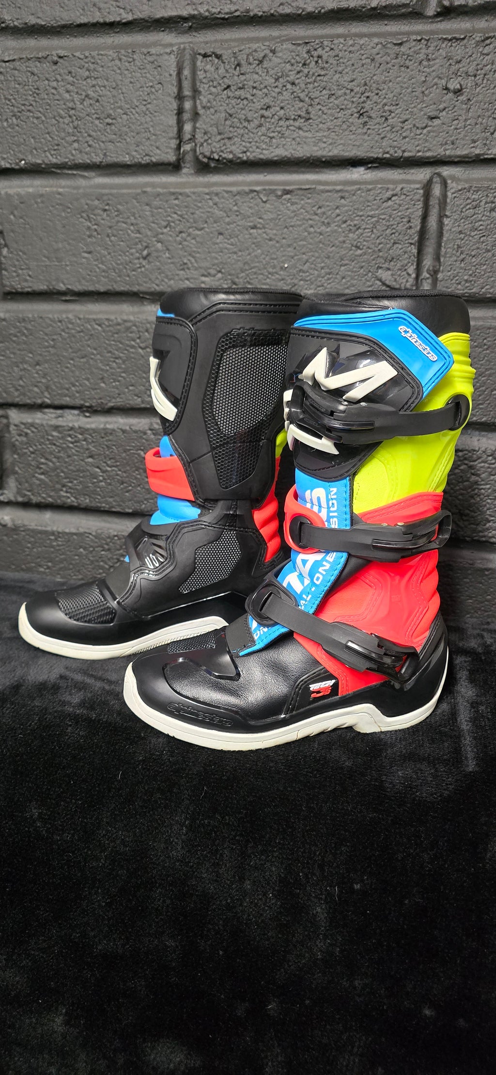 Alpinestars tech3 UK2