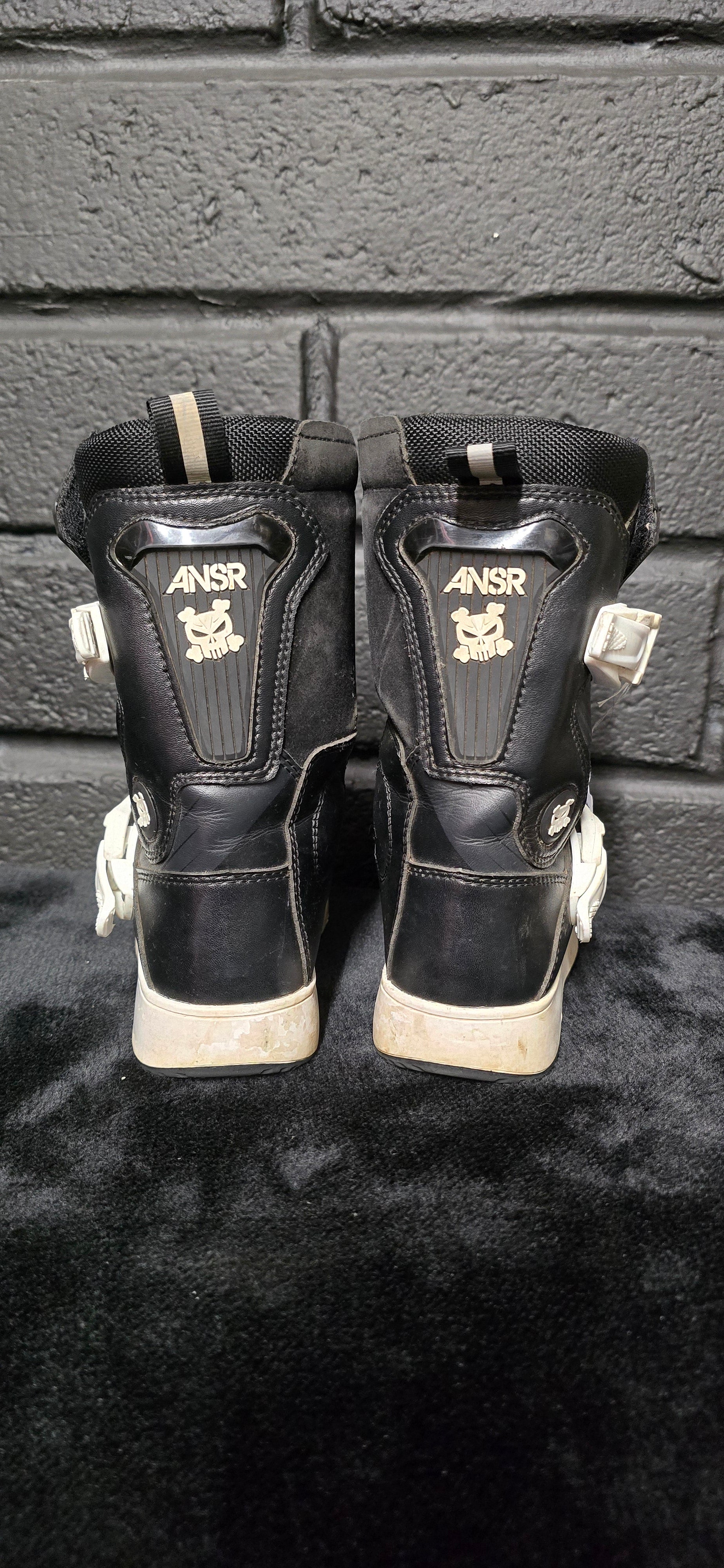 ANSR UK12