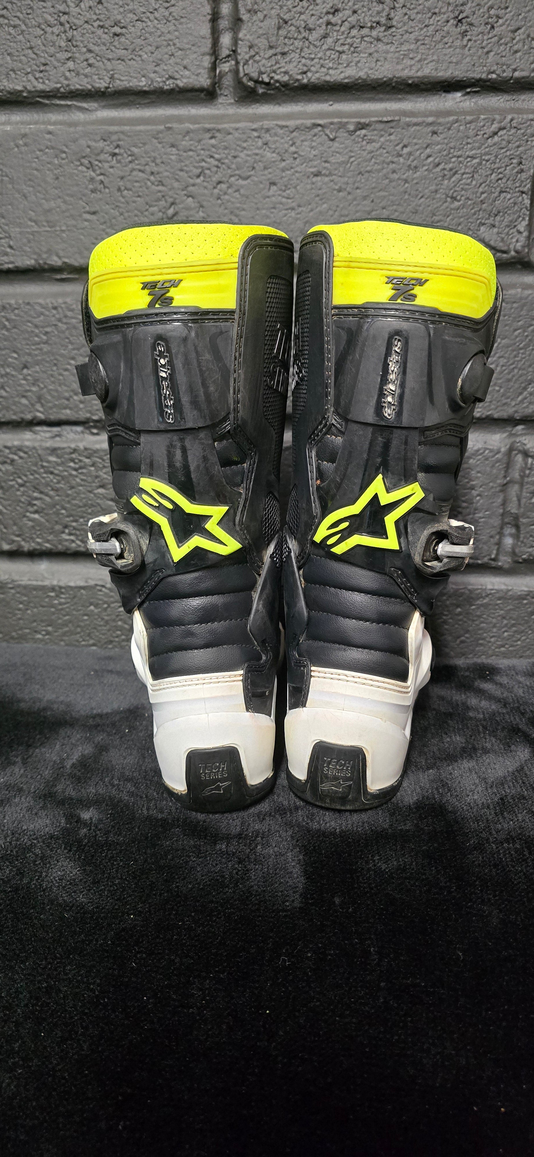 Alpinestars Tech 7s UK3