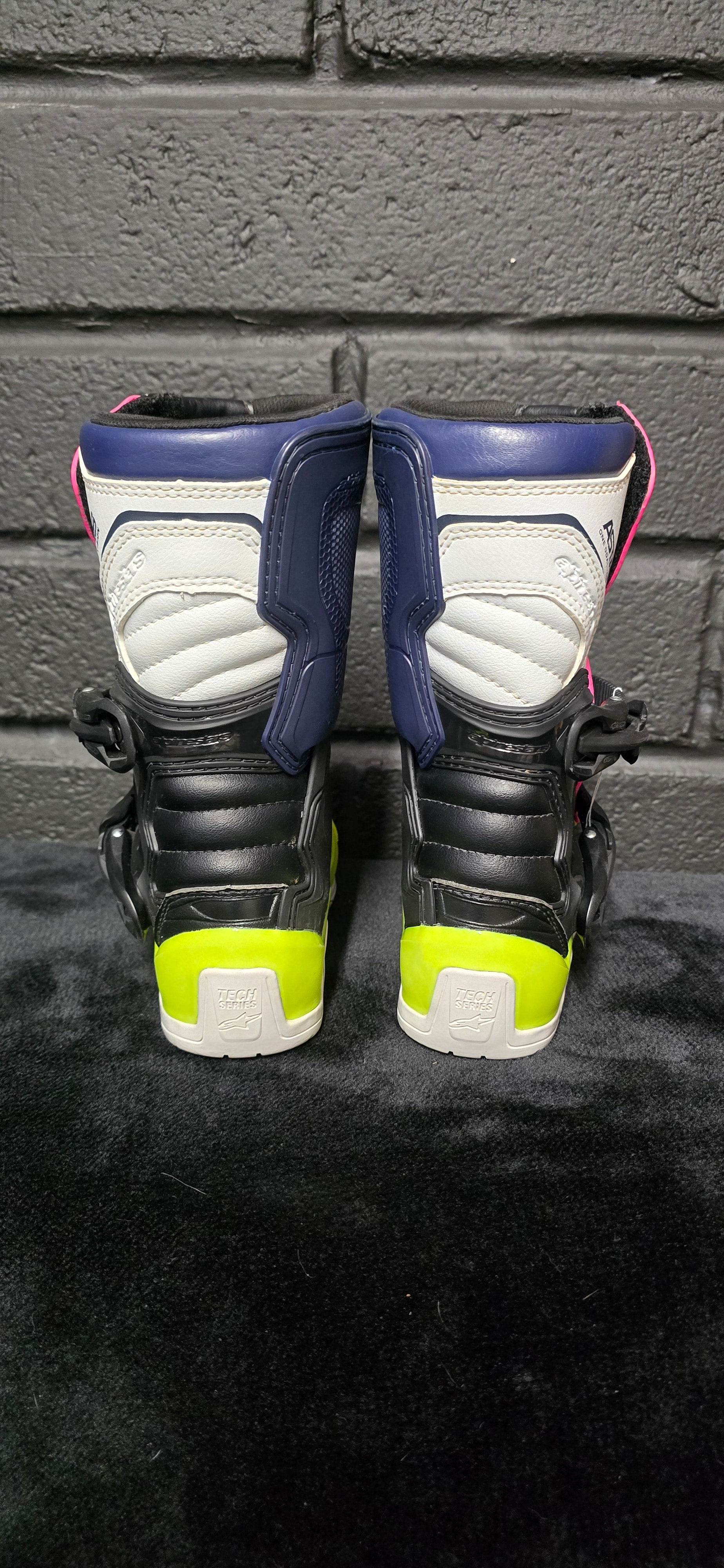 Alpinestars Tech3s UK13