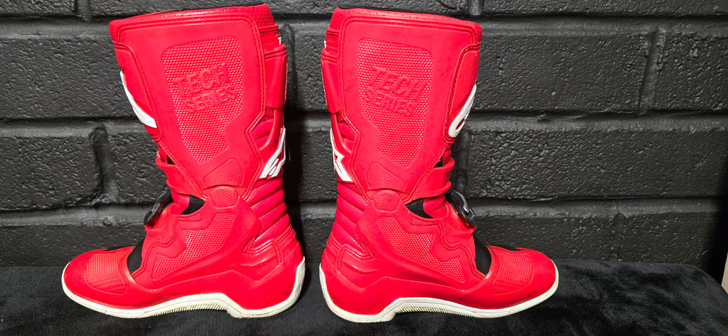 Alpinestars Tech 7s UK3