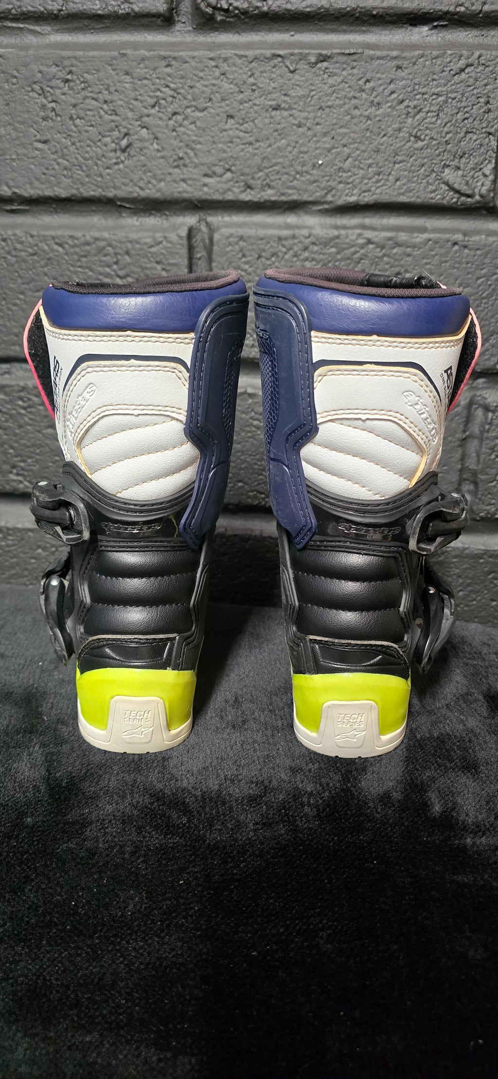 Alpinestars tech 3s UK11