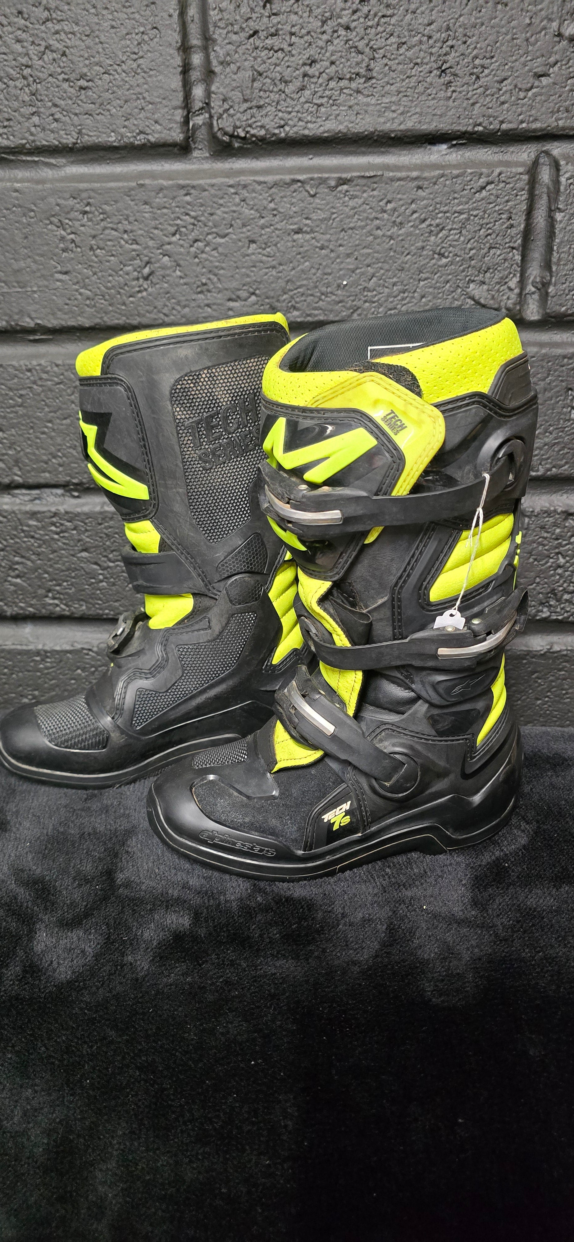Alpinestars Tech 7s UK1