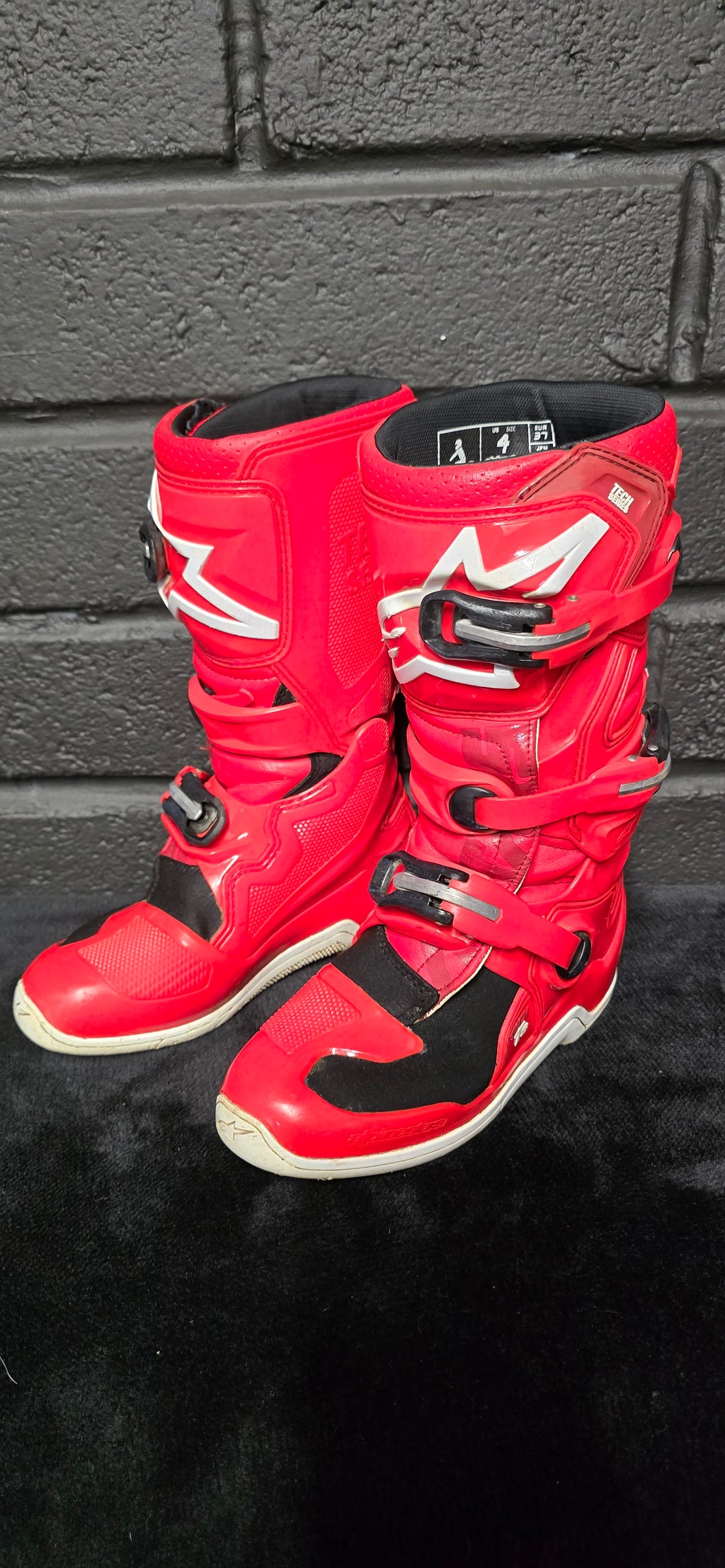 Alpinestars Tech 7s UK3