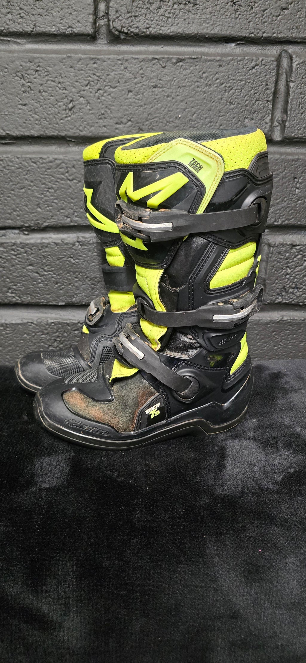 Alpinestars Tech7s UK2