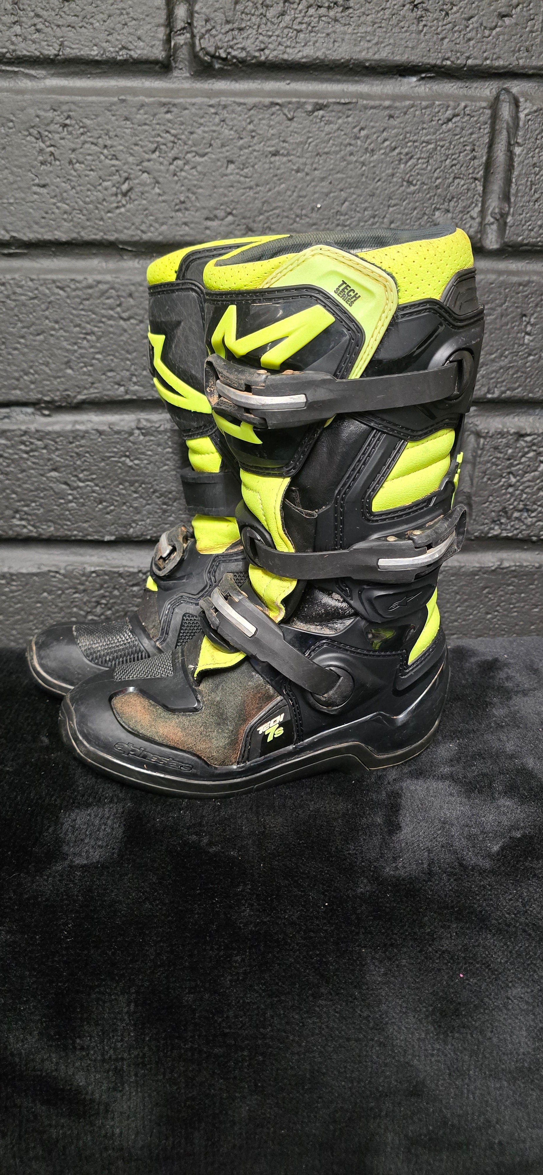 Alpinestars Tech7s UK2