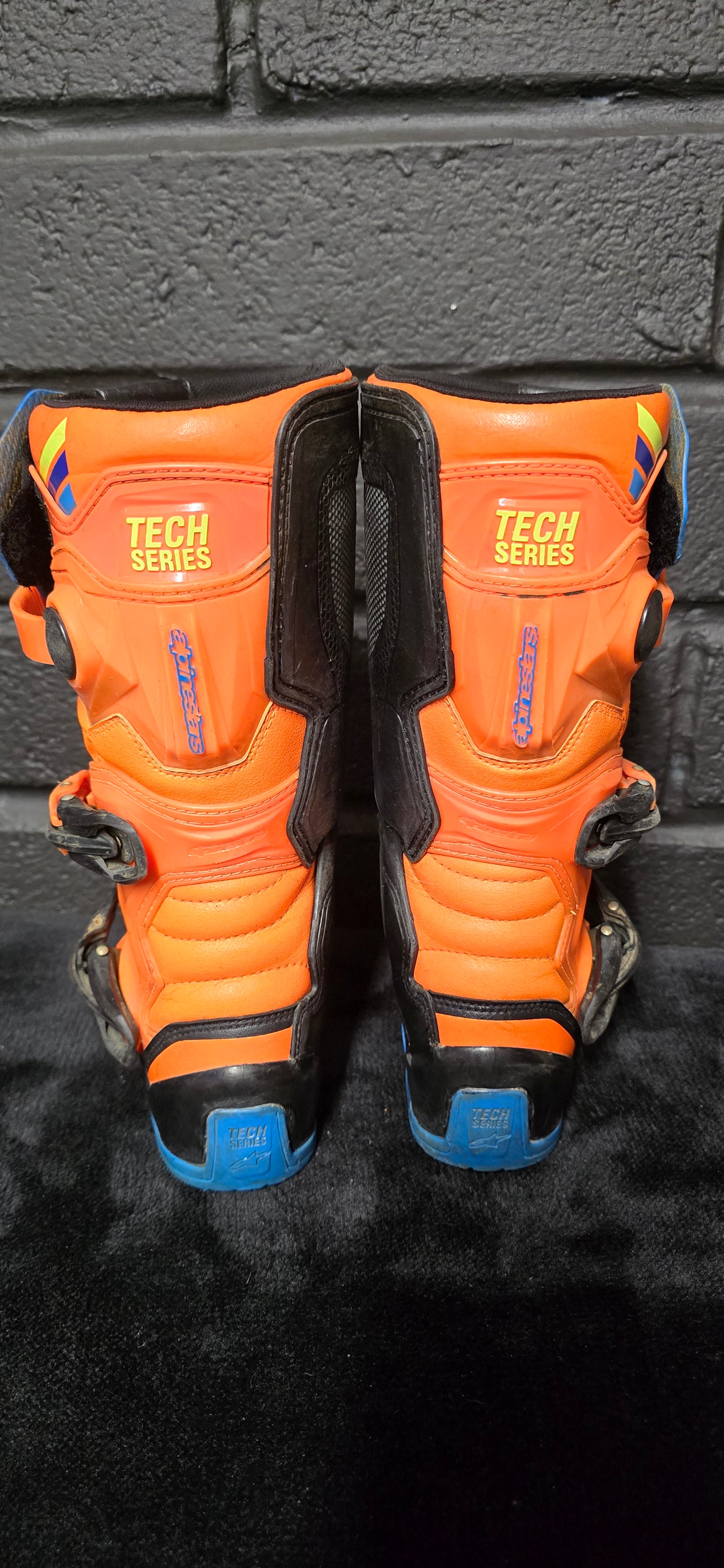 Alpinestars tech 3s UK1