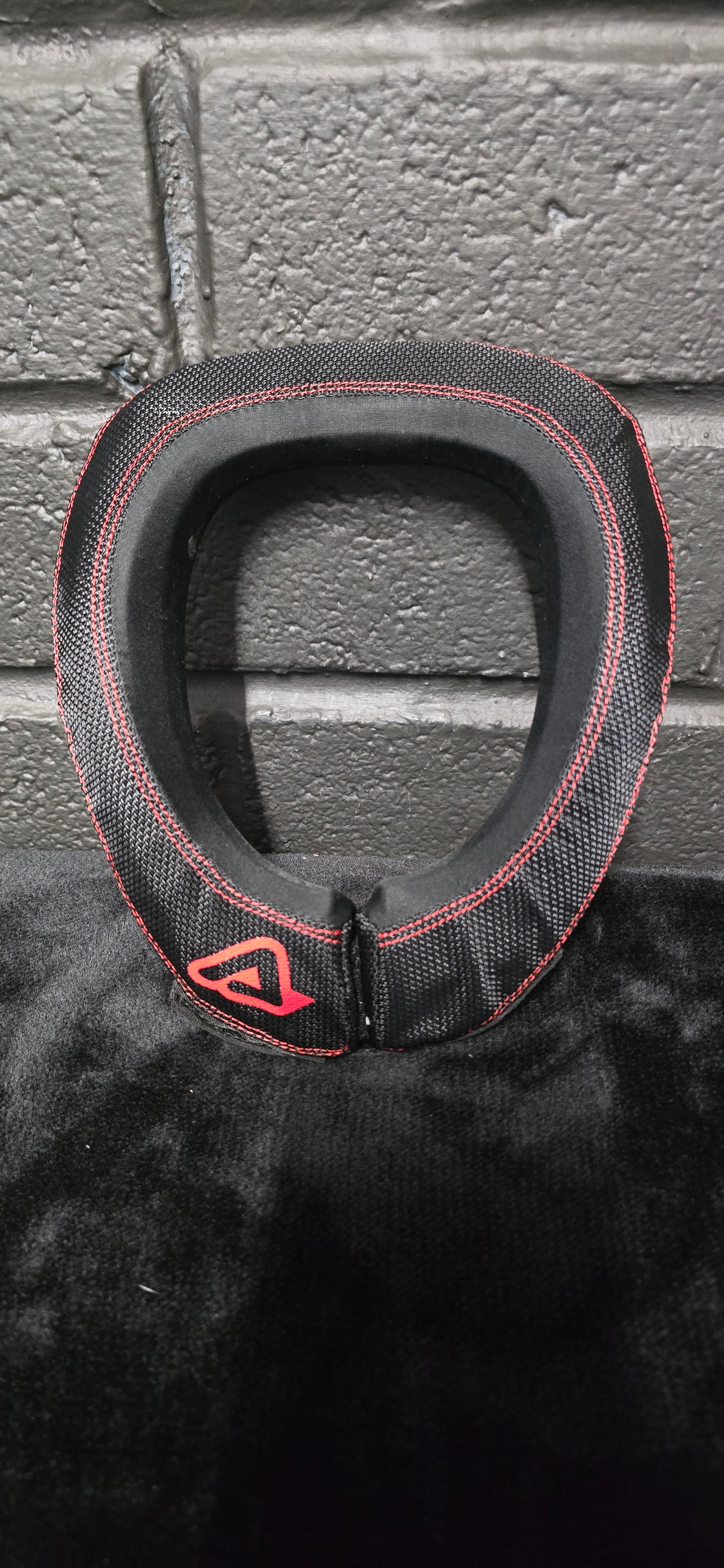 Acrebis neck brace