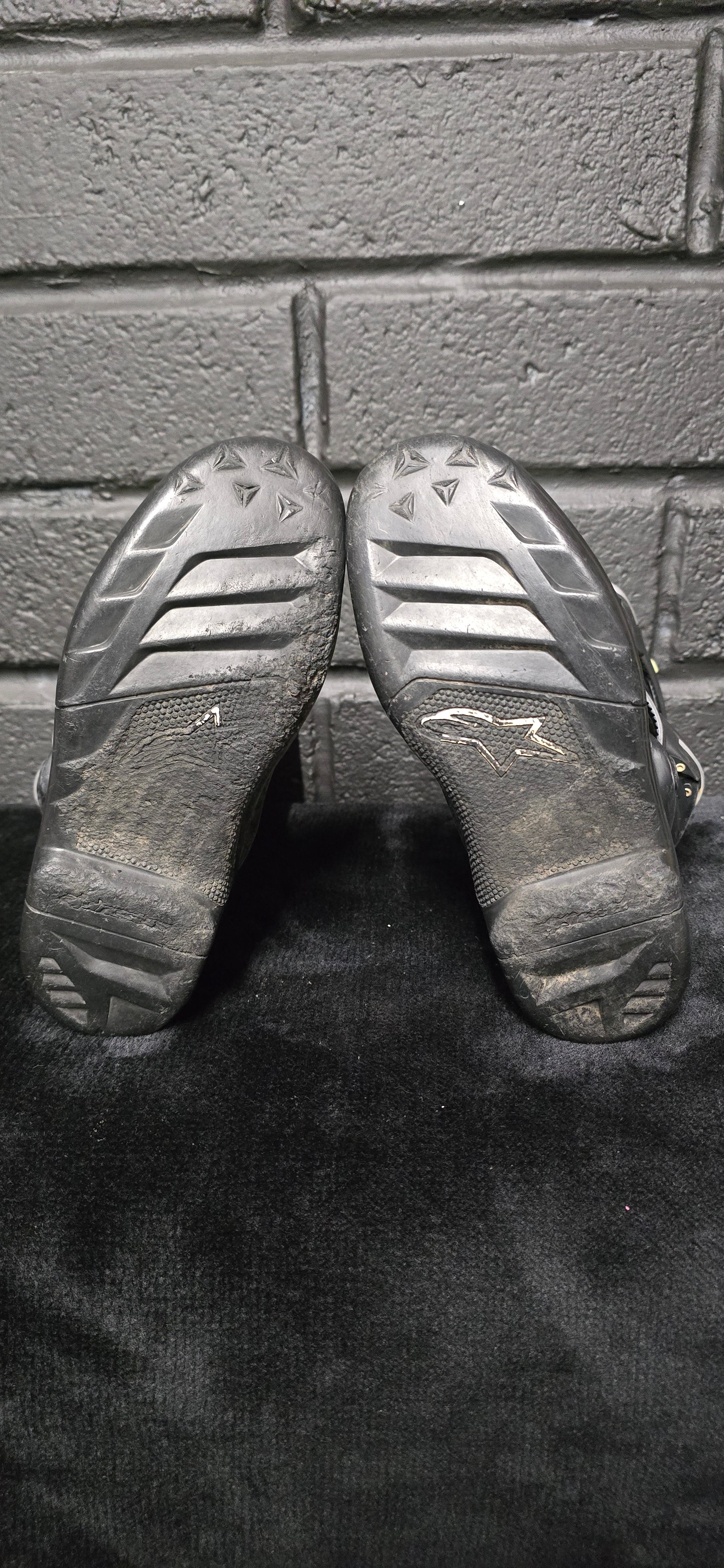 Alpinestars Tech7s UK2