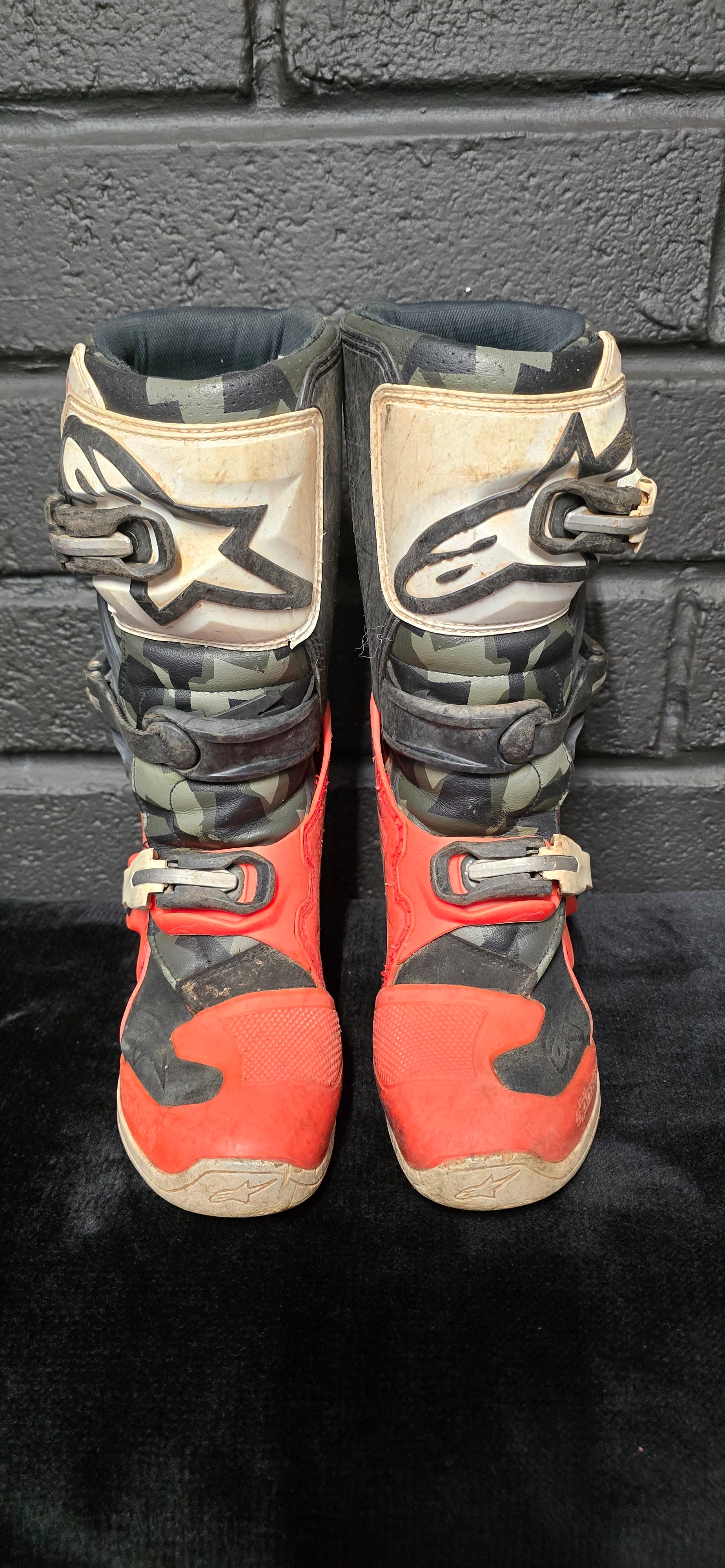 Alpinestars Tech 7s UK4
