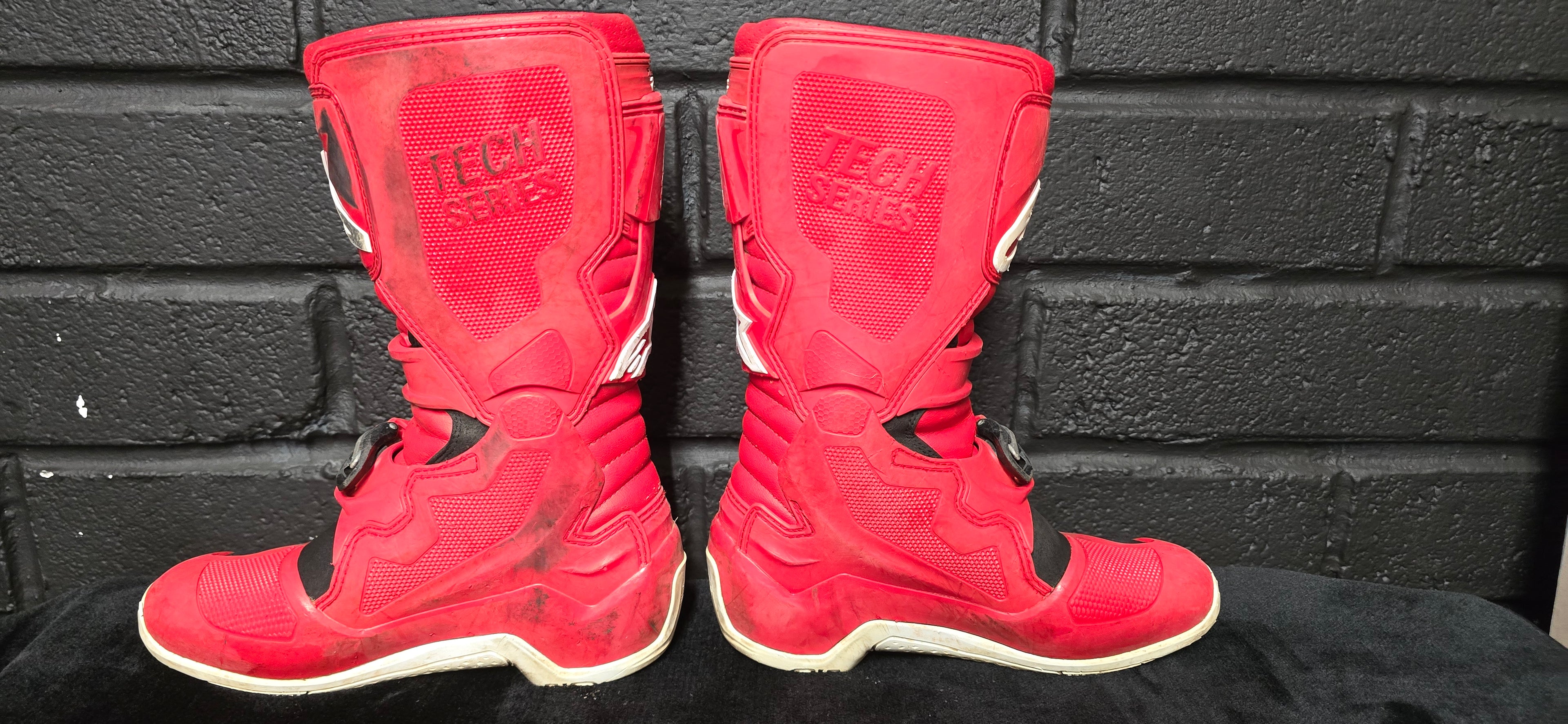 Alpinestars Tech7 UK6