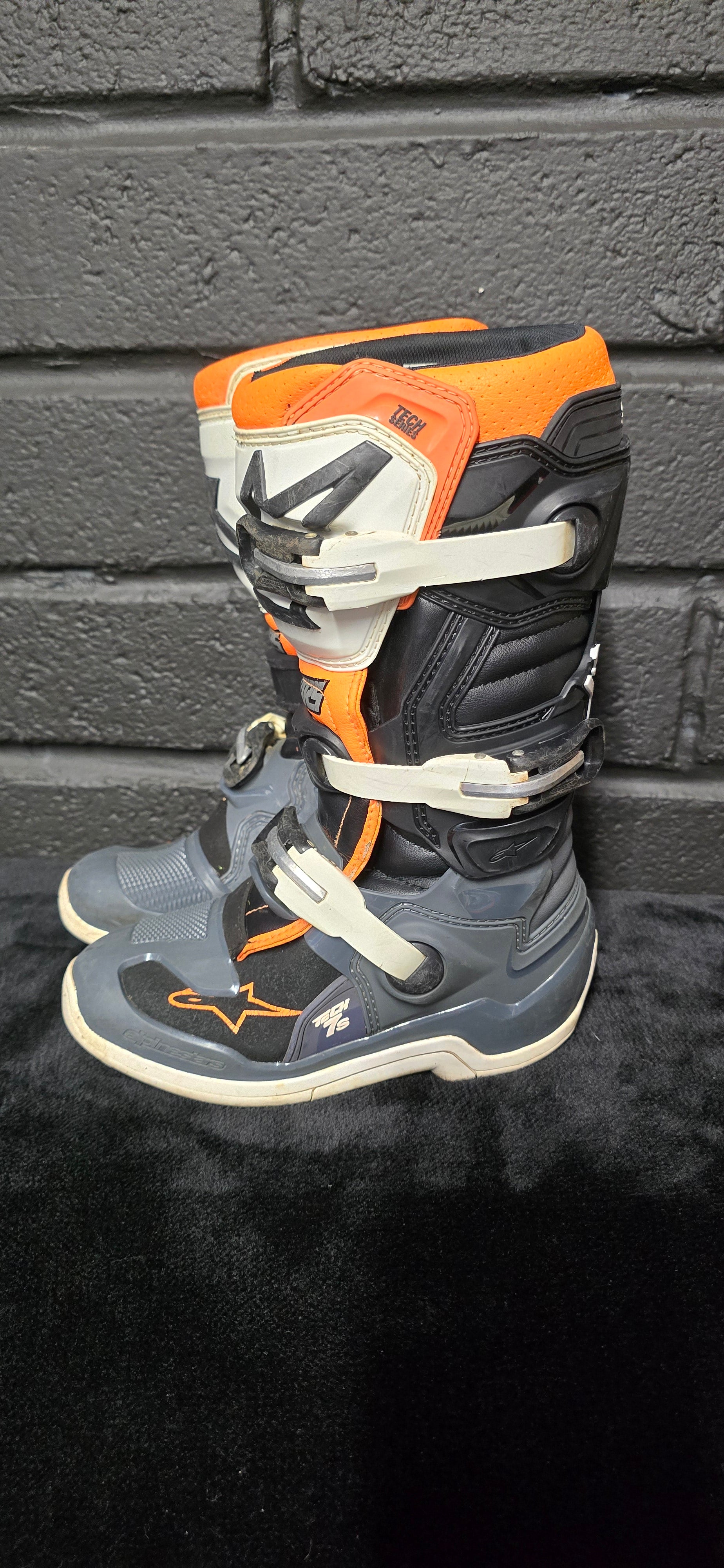 Alpinestars Tech 7s UK2