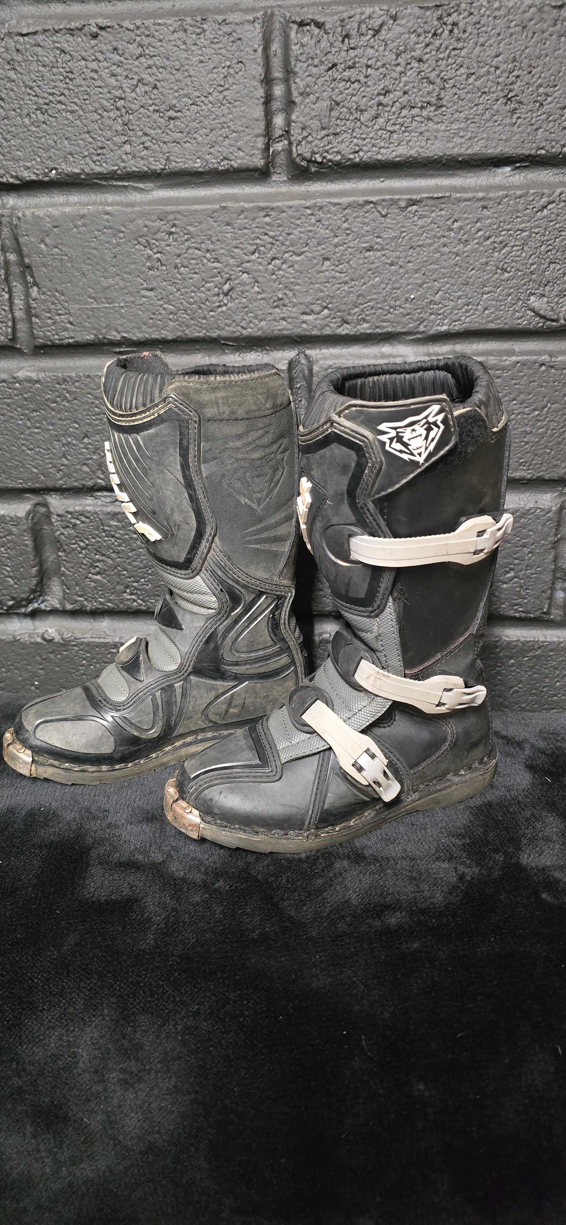 Wulfsport EU33 UK1