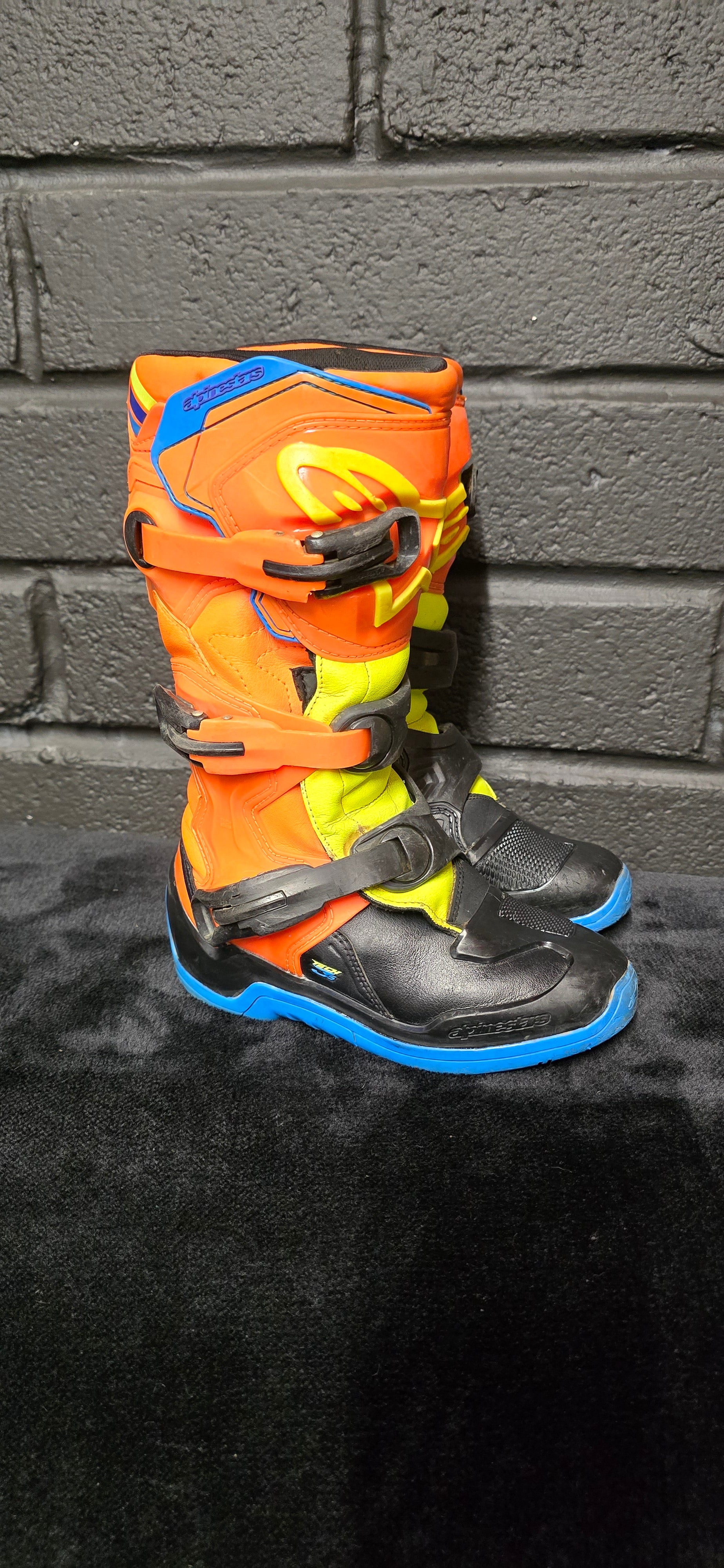 Alpinestars tech 3s UK1