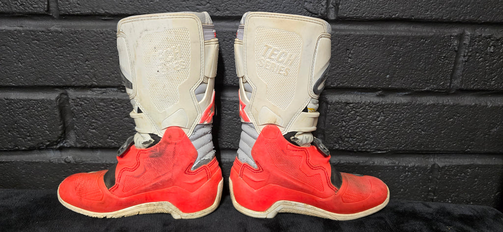 Alpinestars Tech 7s UK3