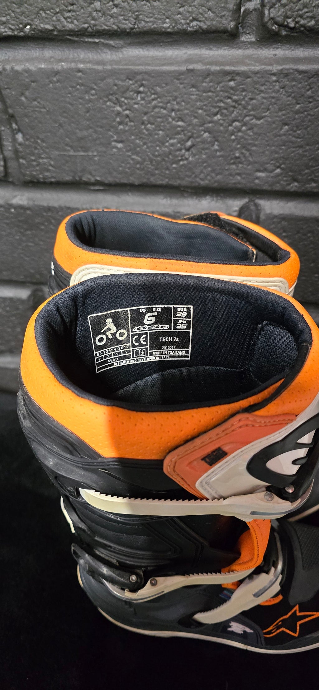 Alpinestars Tech 7s UK5