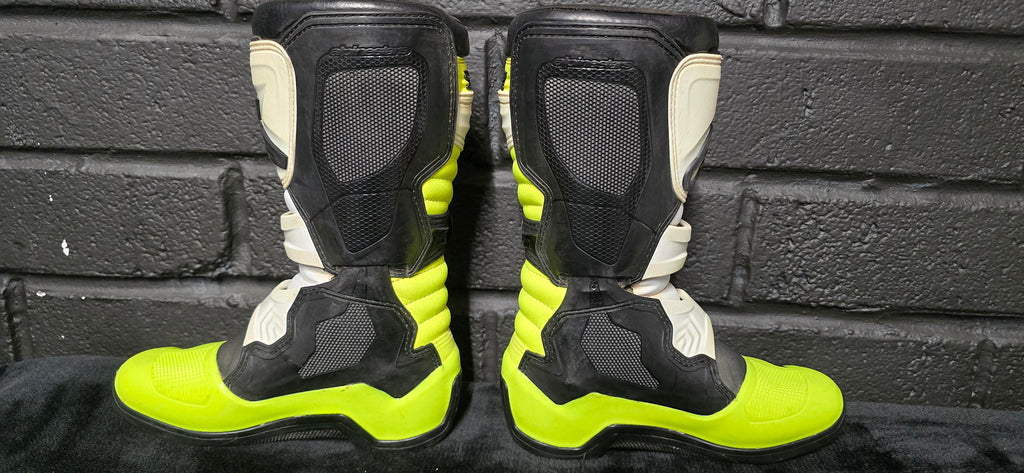 Alpinestars Tech 3s UK3