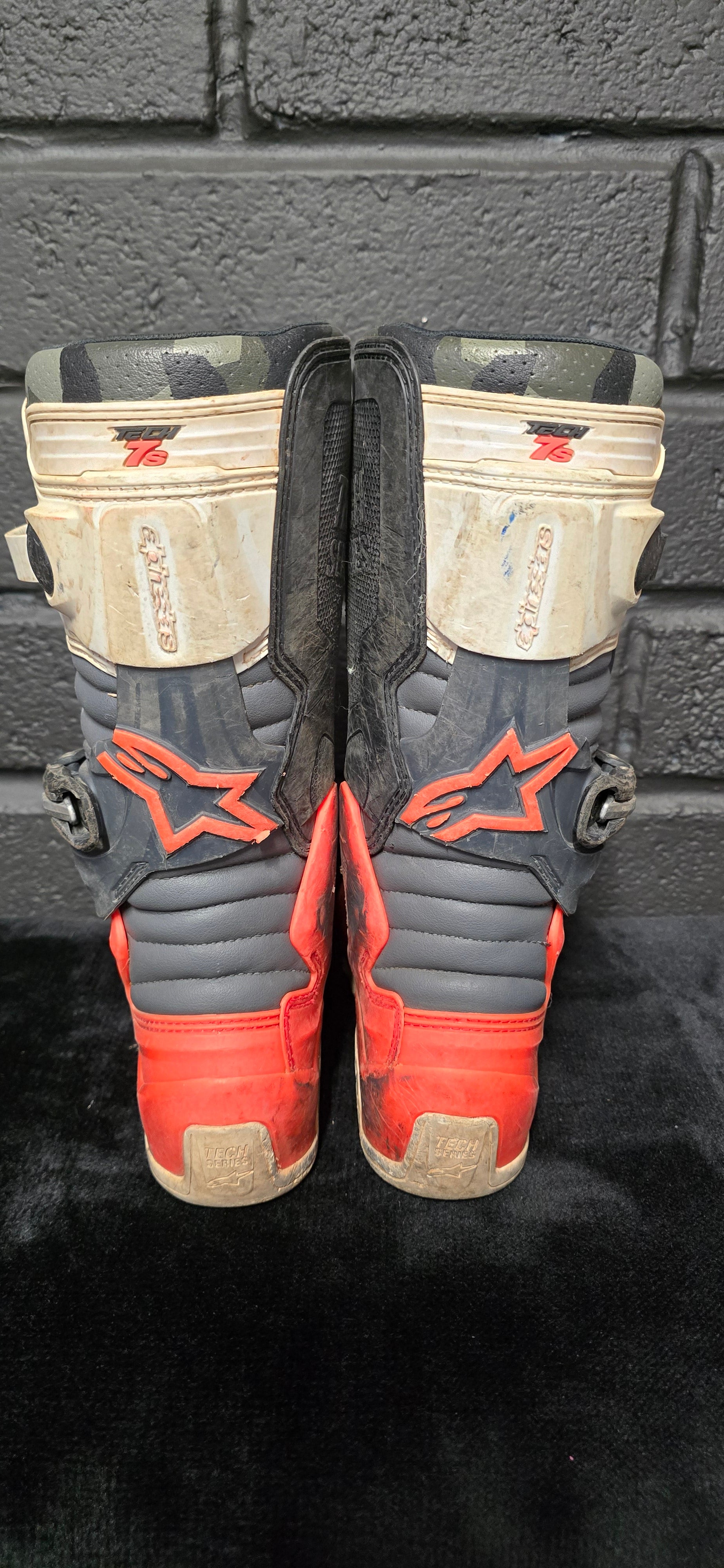 Alpinestars Tech 7s UK4