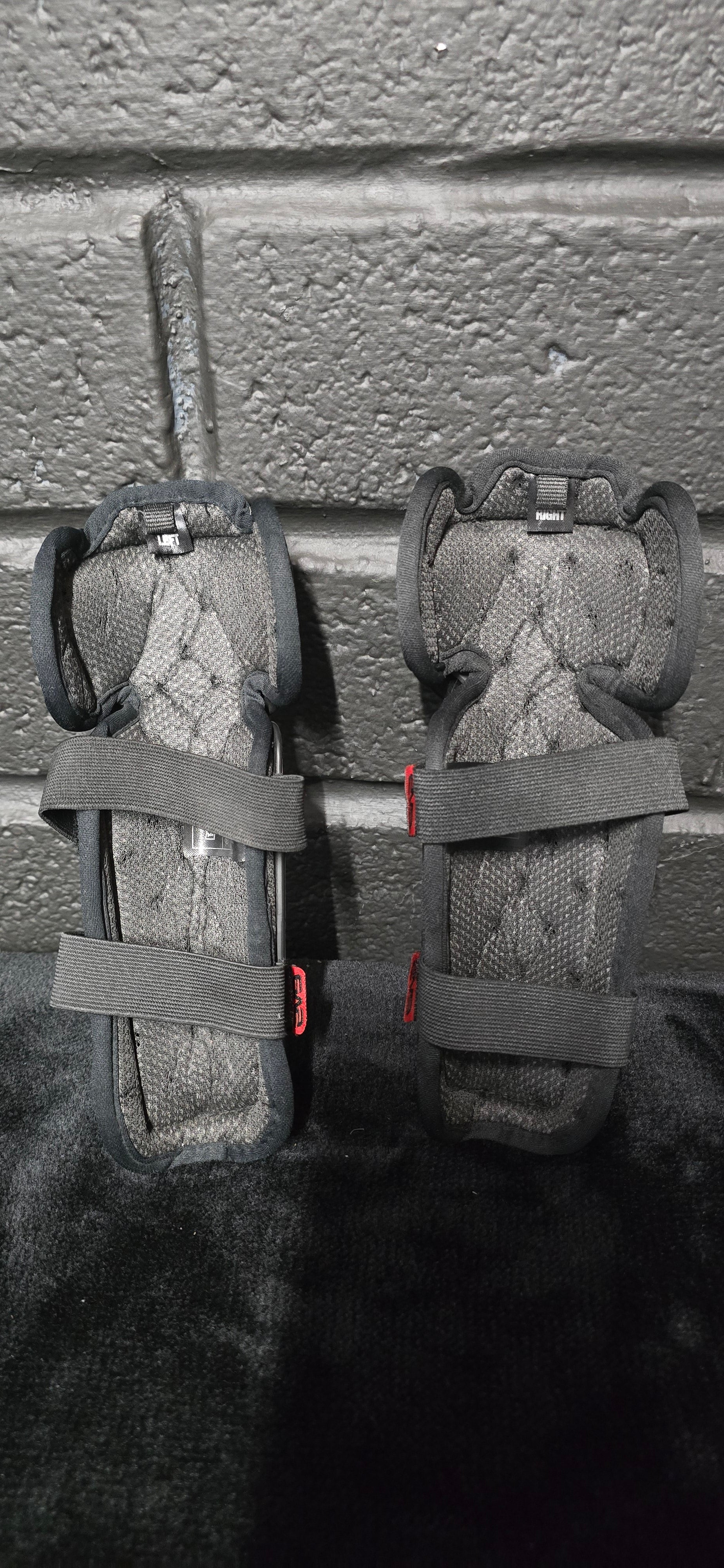 EVS knee guards