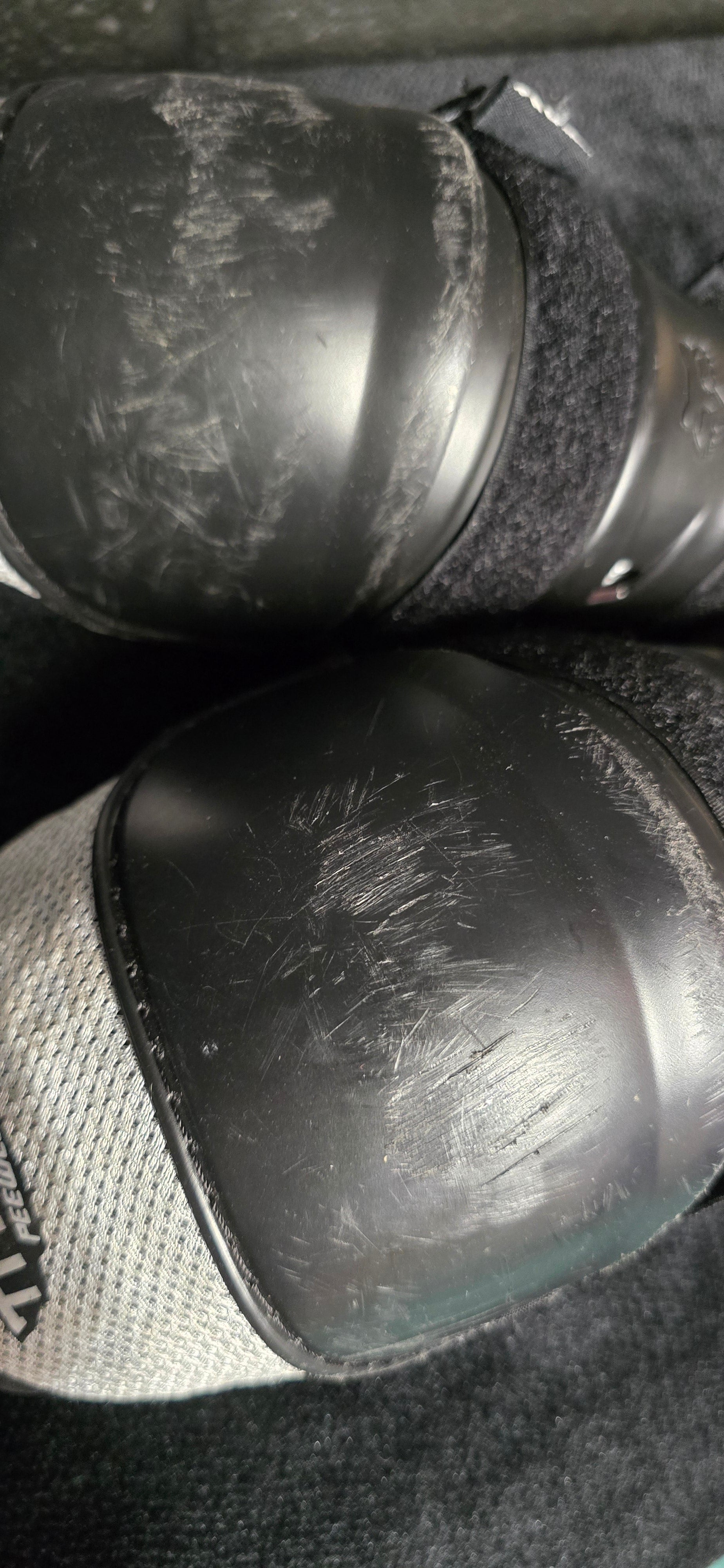 Fox peewee knee guards