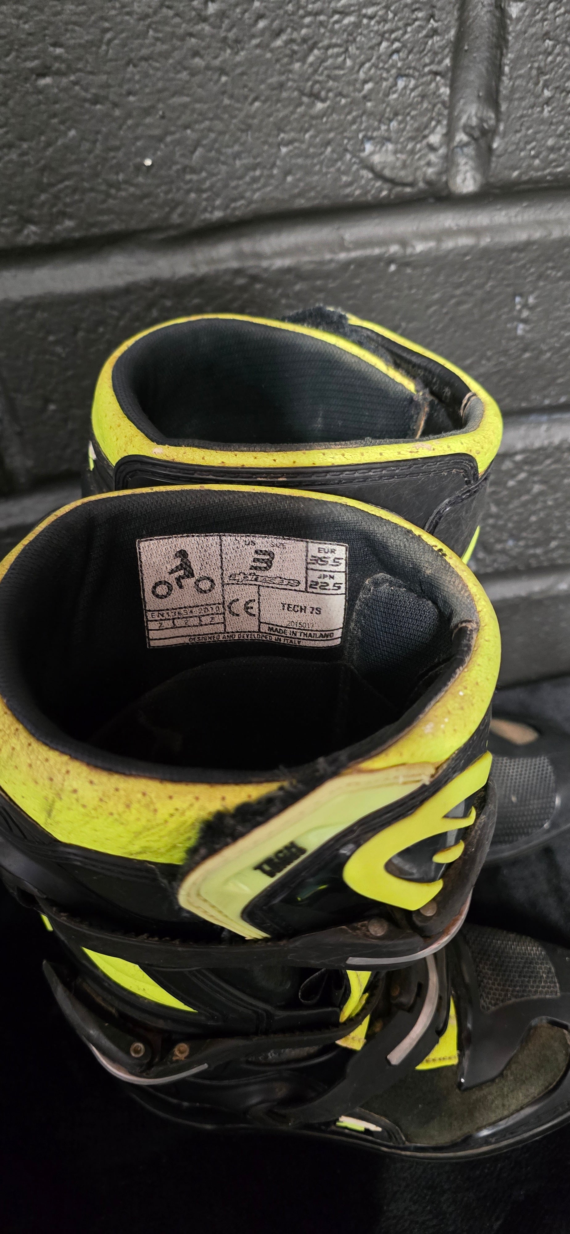 Alpinestars Tech7s UK2