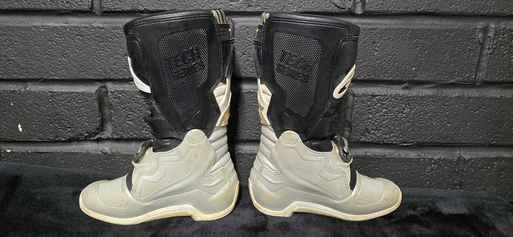 Alpinestars Tech 7s UK1