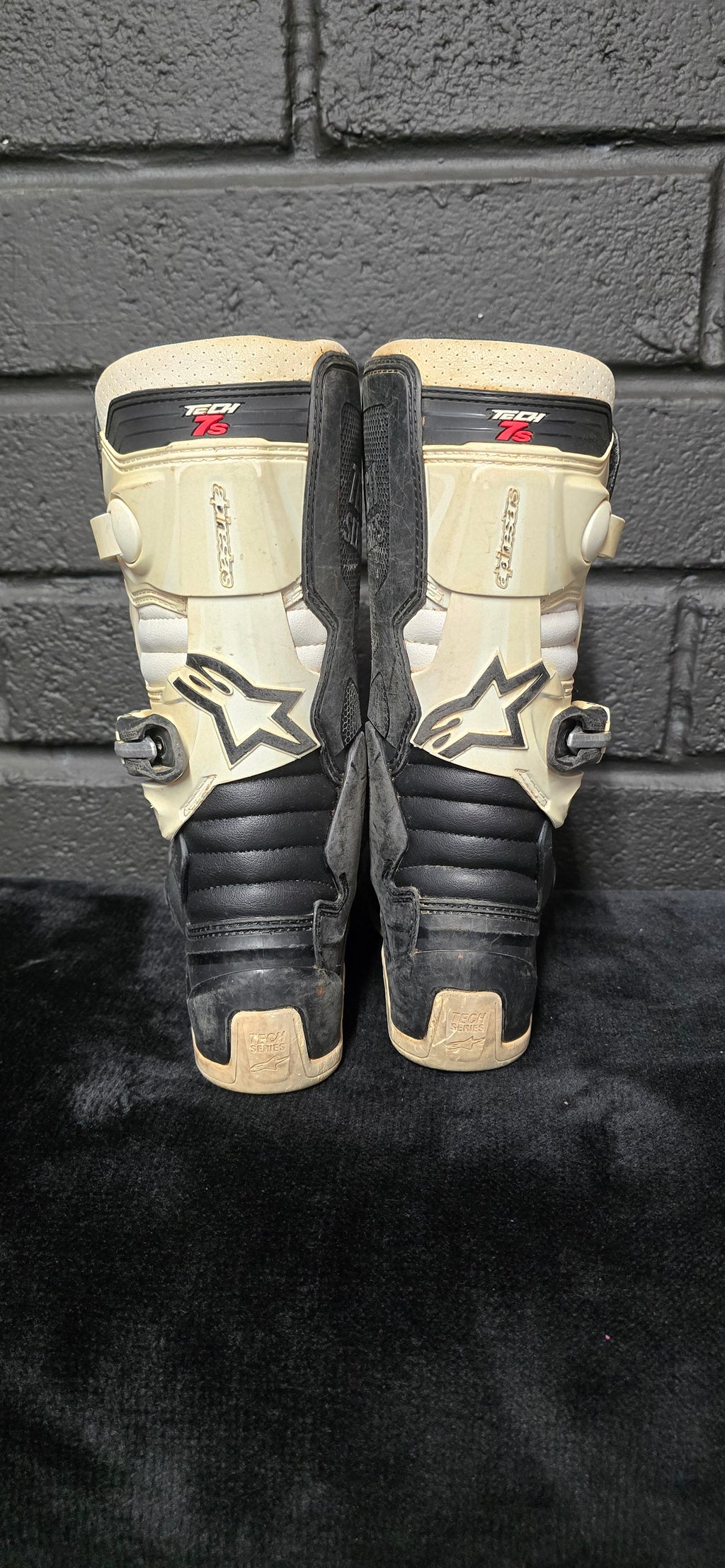 Alpinestars tech7 UK1
