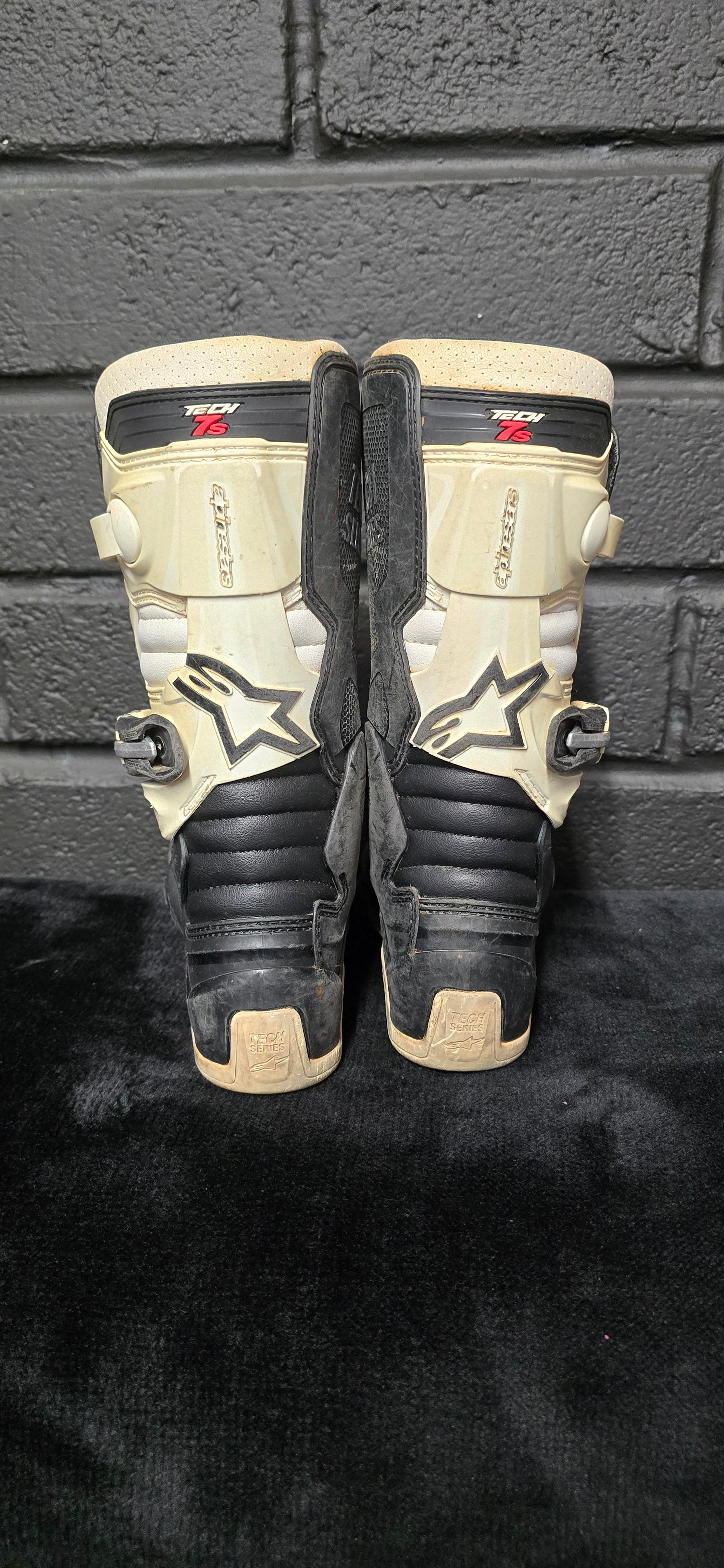 Alpinestars tech7 UK1