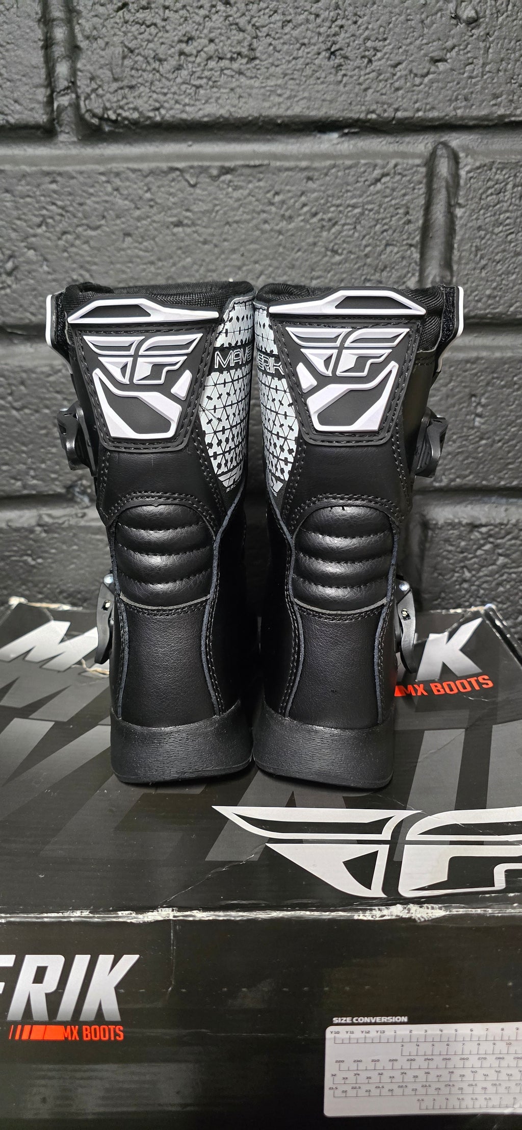 Fly UK9 *New*
