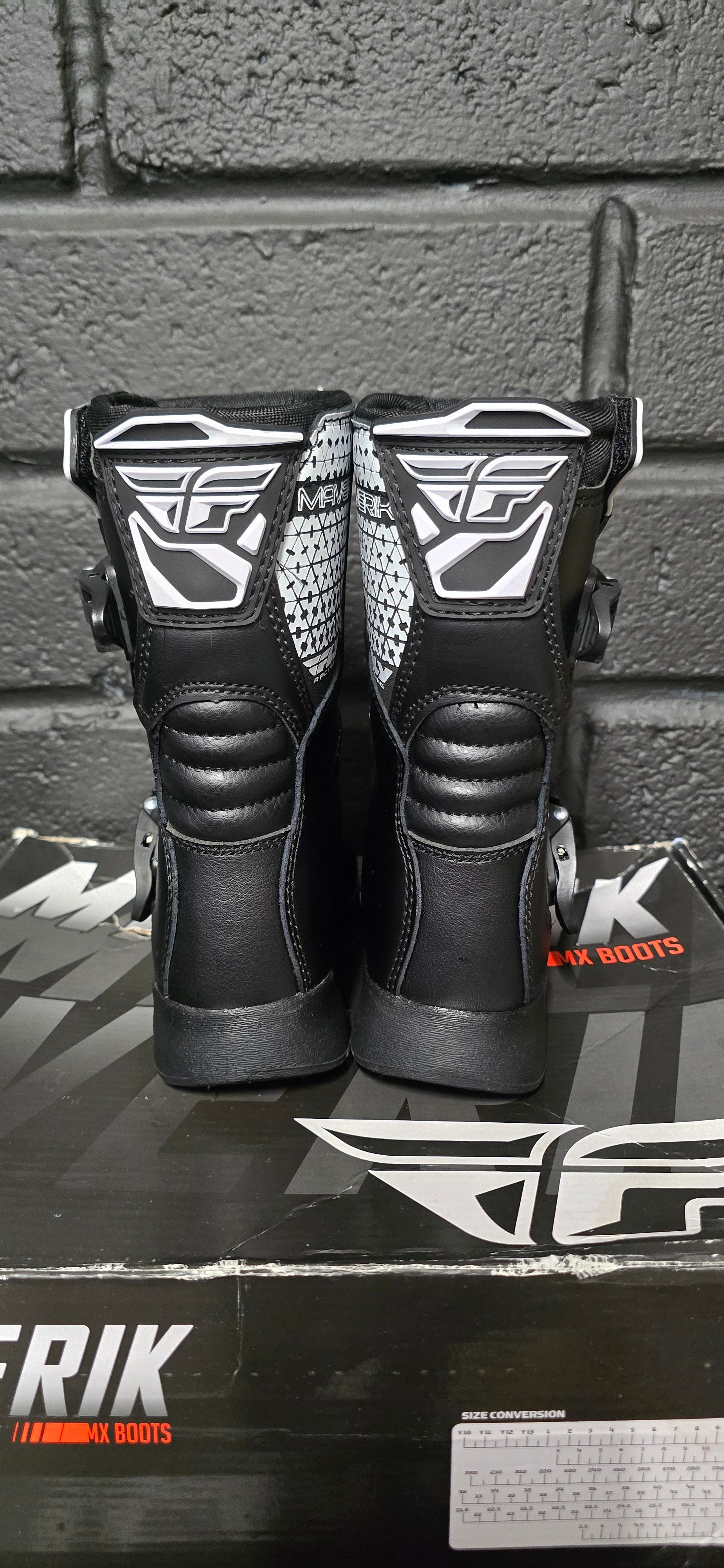 Fly UK9 *New*