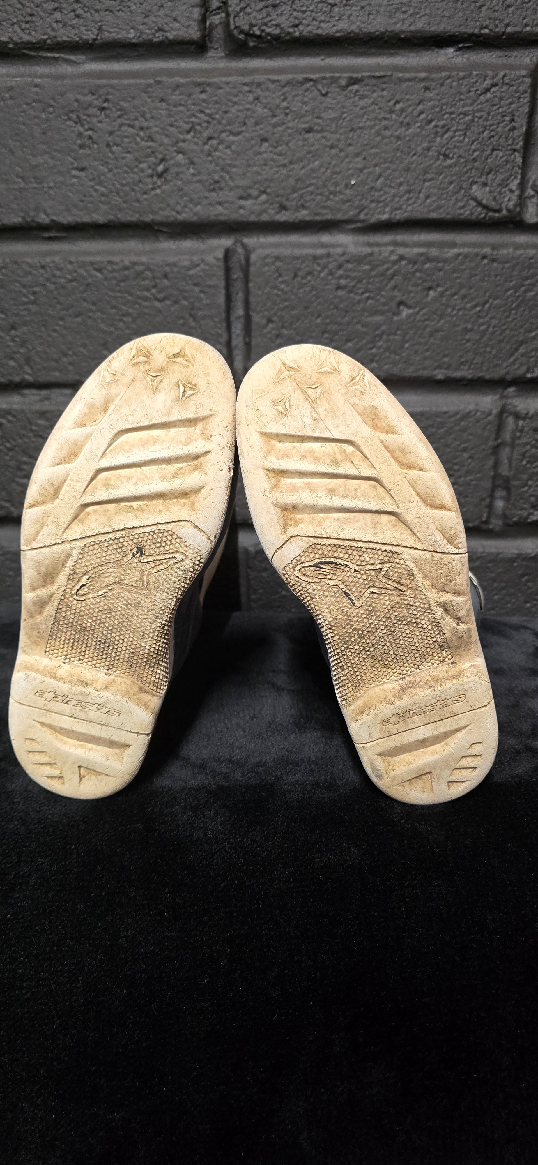 Alpinestars Tech 7s UK2